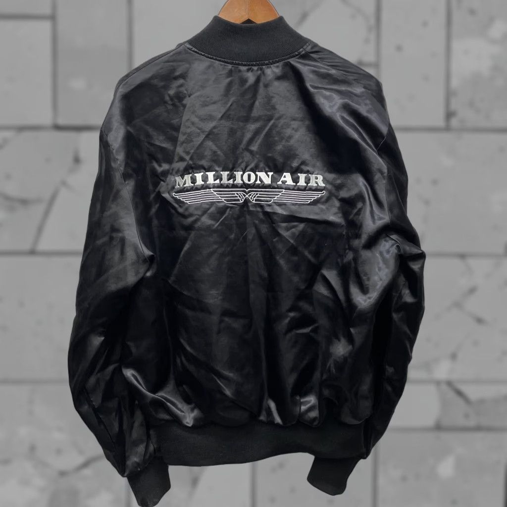 Holloway VTG Holloway Black Zip-Up MILLION AIR SATIN JACKET Mens Size L USA Size US L / EU 52-54 / 3 - 1 Thumbnail