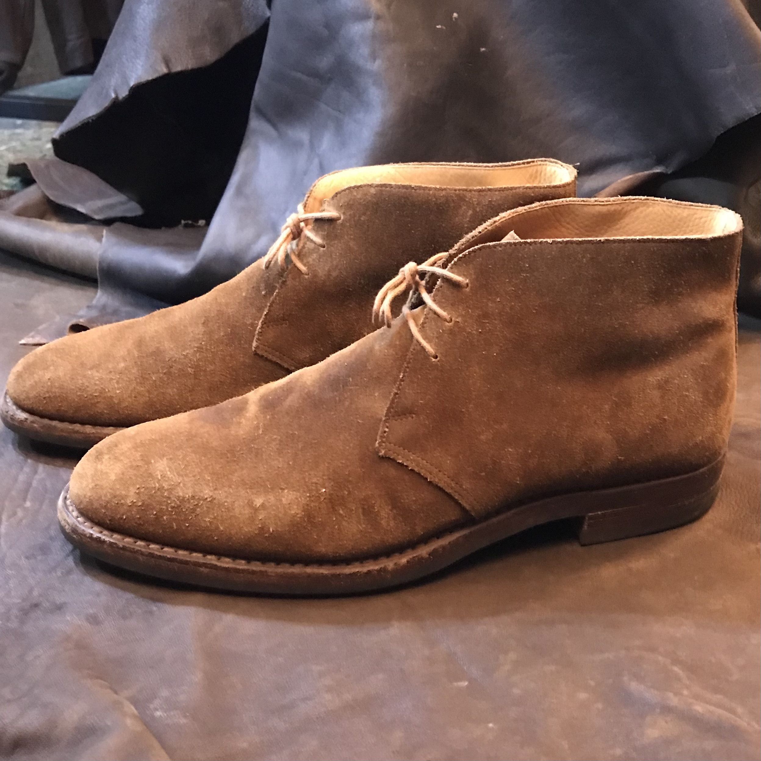 Crockett & Jones SUEDE CROCKETT & JONES CHILTERN TOBACCO CHUKKA BOOTS Size US 11 / EU 44 - 9 Thumbnail