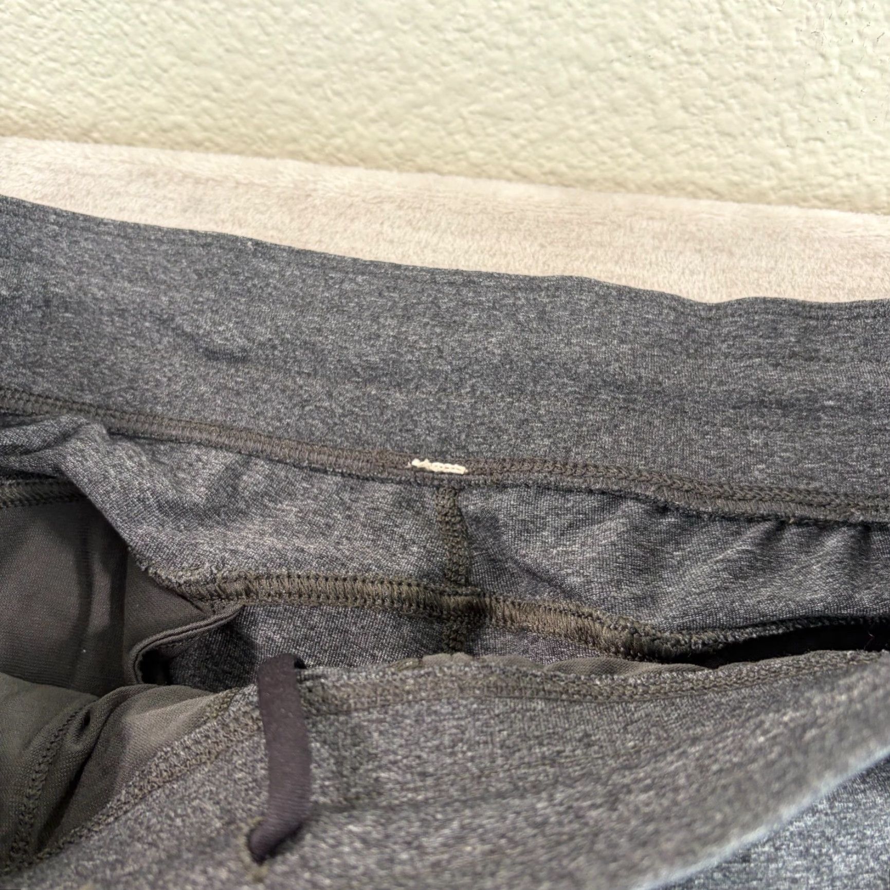 Lululemon Lululemon Kung Fu Pants Men XL 34x33 Grey Sweatpants Activewear Pockets Stretch Machine Washable Size US 36 / EU 52 - 3 Thumbnail