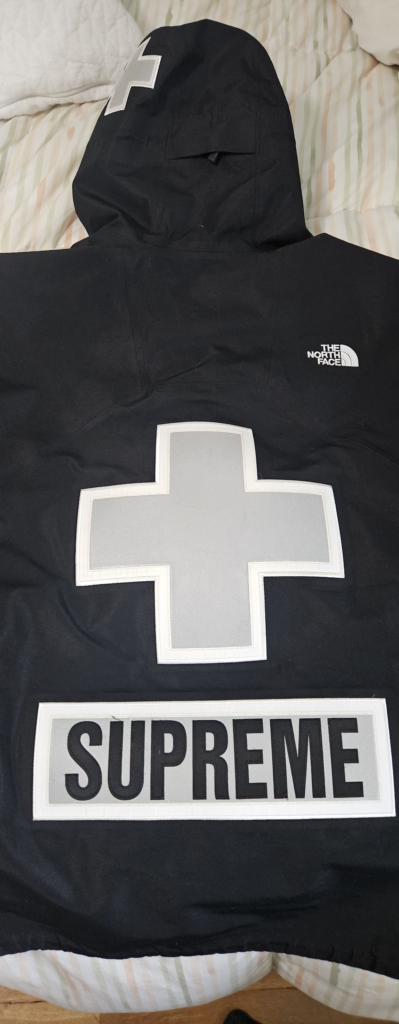Supreme × The North Face Supreme North Face Summit Series Rescue 