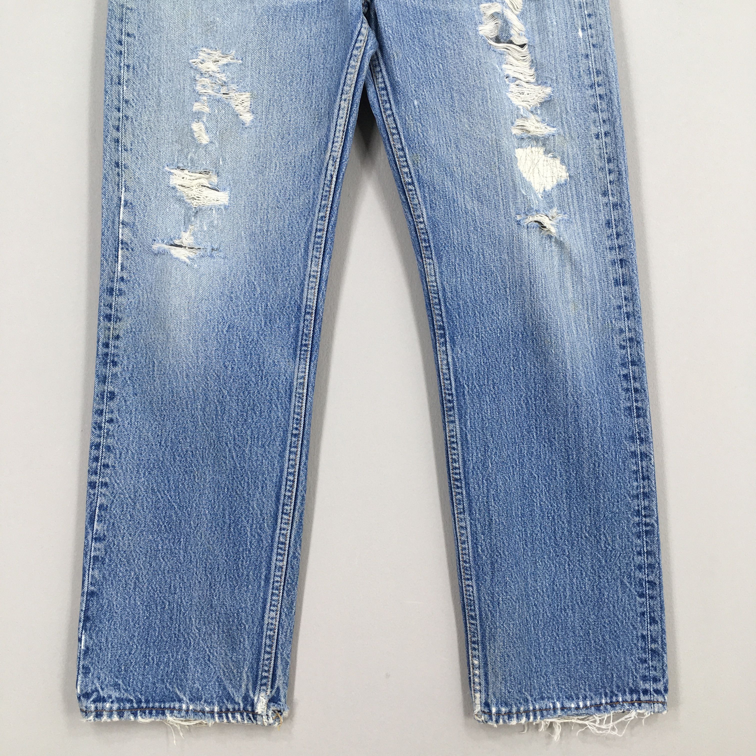 Levi's Size 31x29 Vintage 90s Levi's 501 Faded Blue Jeans S639 Size US 31 - 4 Thumbnail