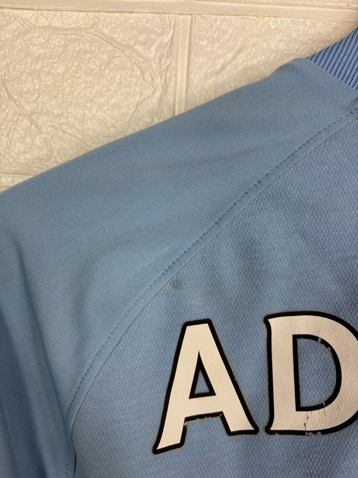 Umbro MANCHESTER CITY 2010 2011 HOME JERSEY UMBRO MEN #9 ADEBAYOR Size US L / EU 52-54 / 3 - 17 Thumbnail