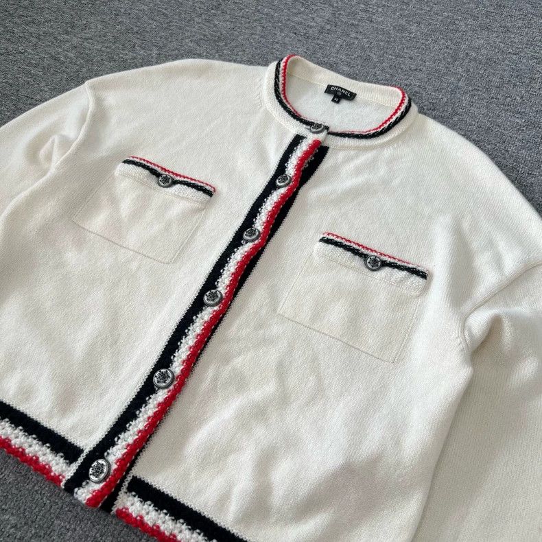Chanel Chanel Snowflake buckle cashmere cardigan jacket 2504-Nexta Size S / US 4 / IT 40 - 3 Thumbnail