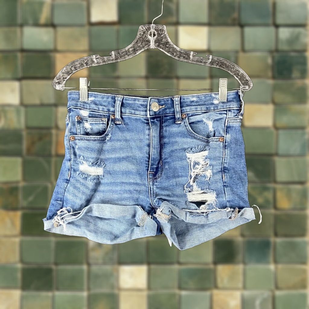 American Eagle Outfitters VINTAGE? No. American Eagle Outfitters Super Stretch Hi Rise Shortie Distressed Denim Shorts Women Adult 6 Blue Cut-Off Stretch Denim Womens 6 Size 28" / US 6 / IT 42 - 1 Thumbnail