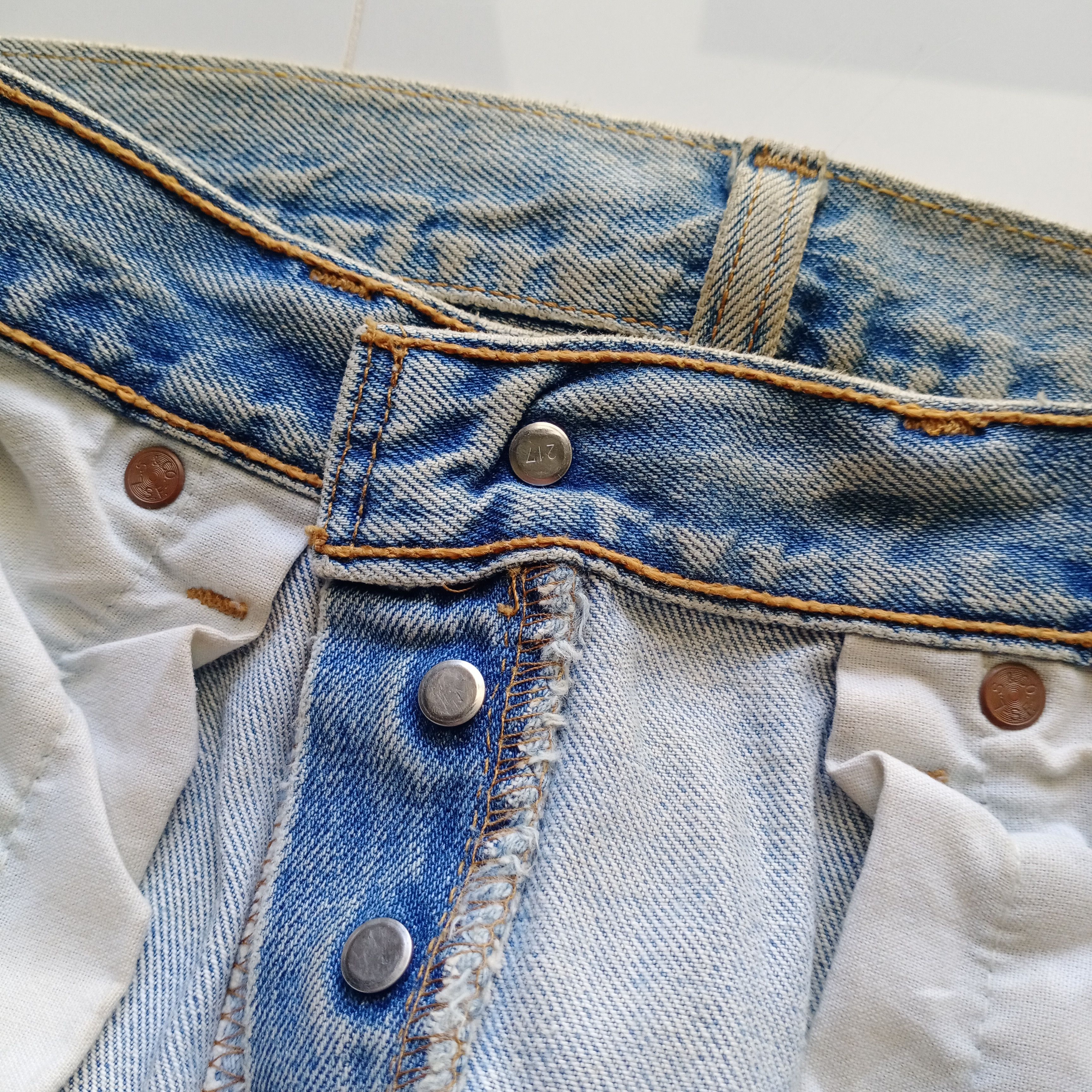 Levi's Vintage Levis 501 Canada Distressed Denim Jeans USA big E Size US 32 / EU 48 - 21 Thumbnail