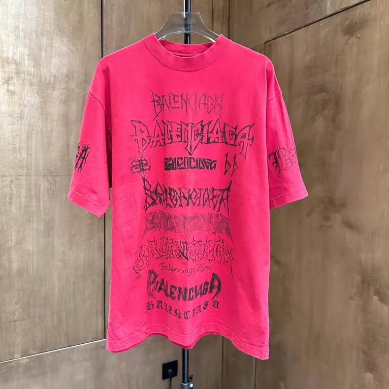 Balenciaga Balenciaga The Year of the Loong limited red graffiti shor Size US S / EU 44-46 / 1 - 1 Thumbnail