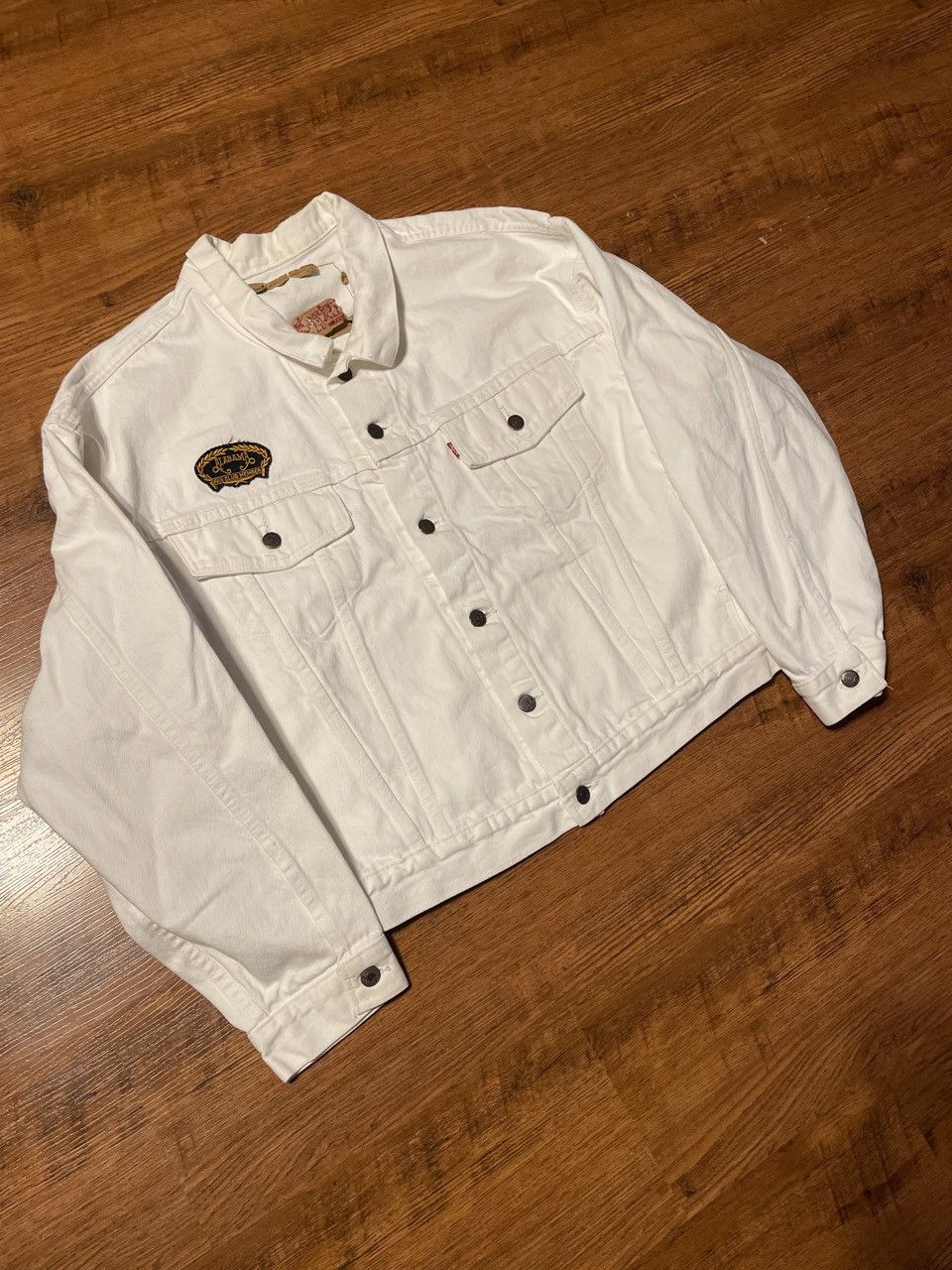 Levi's Vintage Levi’s White Denim Trucker Jacket Size US L / EU 52-54 / 3 - 1 Thumbnail