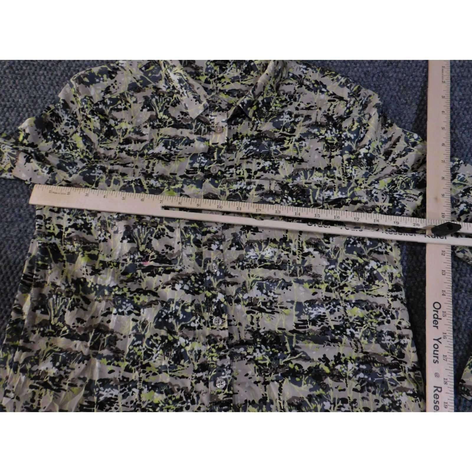Ann Taylor VINTAGE Ann Taylor Shirt Womens Small Gray Green Abstract Print Button Front Long Sleeve Size S / US 4 / IT 40 - 7 Thumbnail