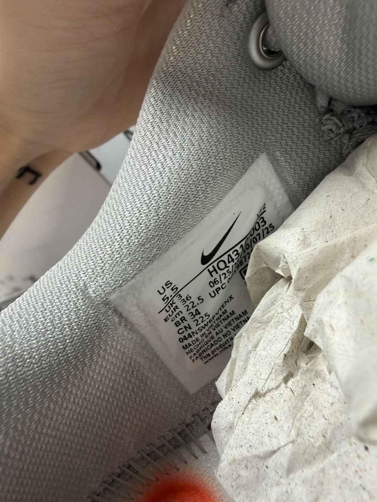 Nike Nike Mind 002 (White) Size US 5.5 / EU 38 - 6 Thumbnail
