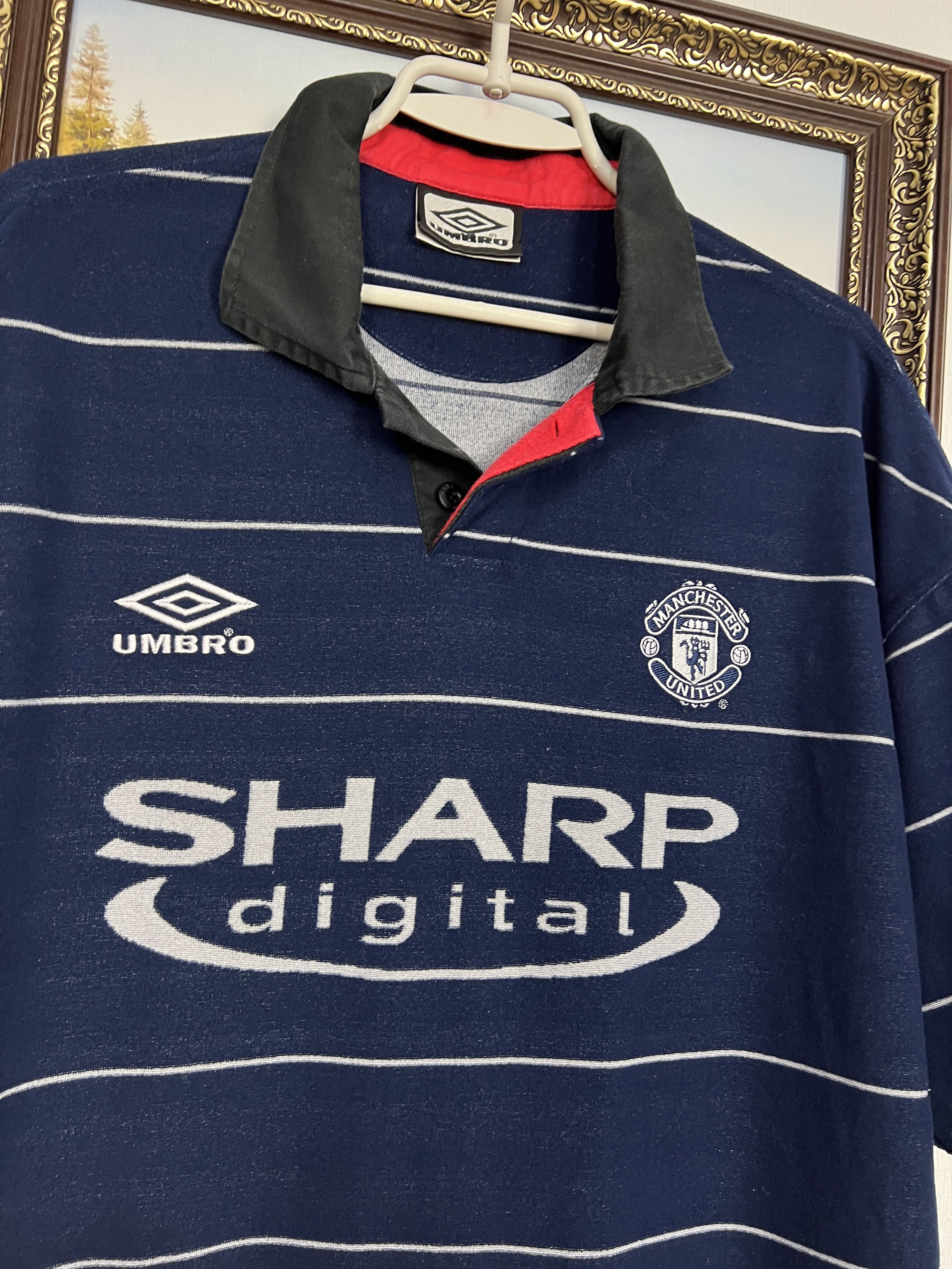 Umbro Manchester United Away football shirt Soccer Jersey Trikot Size US L / EU 52-54 / 3 - 4 Thumbnail