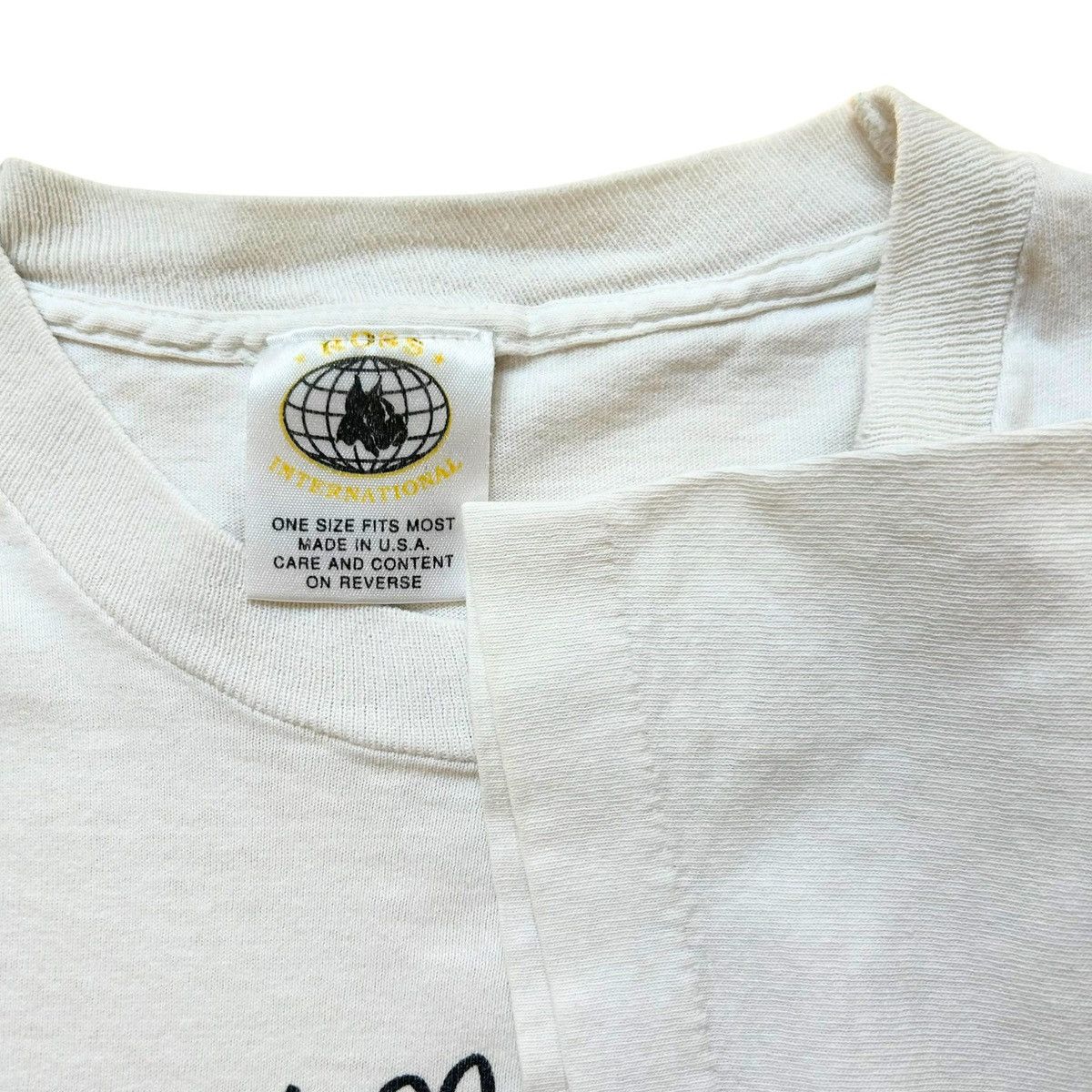 Vintage 1990s World Peace and Love Vintage Graphic T Shirt Size US XL / EU 56 / 4 - 3 Thumbnail
