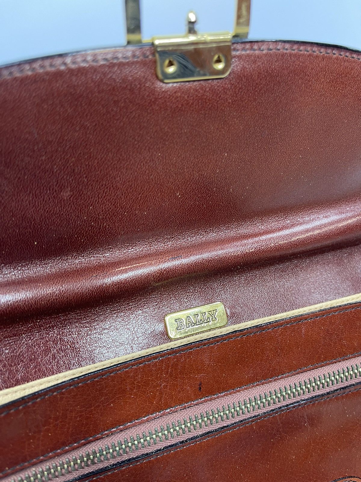 Bally Vintage Bally Brown Leather Flap Closure Clutch Wallet RIRI Size ONE SIZE - 4 Thumbnail