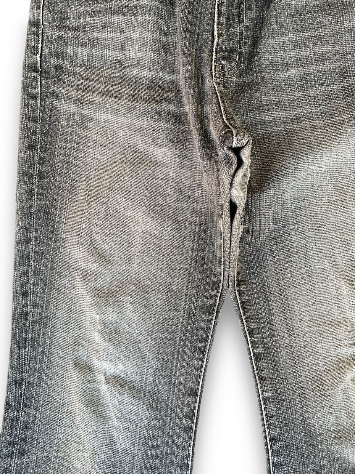 Undercover × Uniqlo Vintage Y2K Uniqlo Faded Washed Flare Jeans Size US 29 - 7 Thumbnail