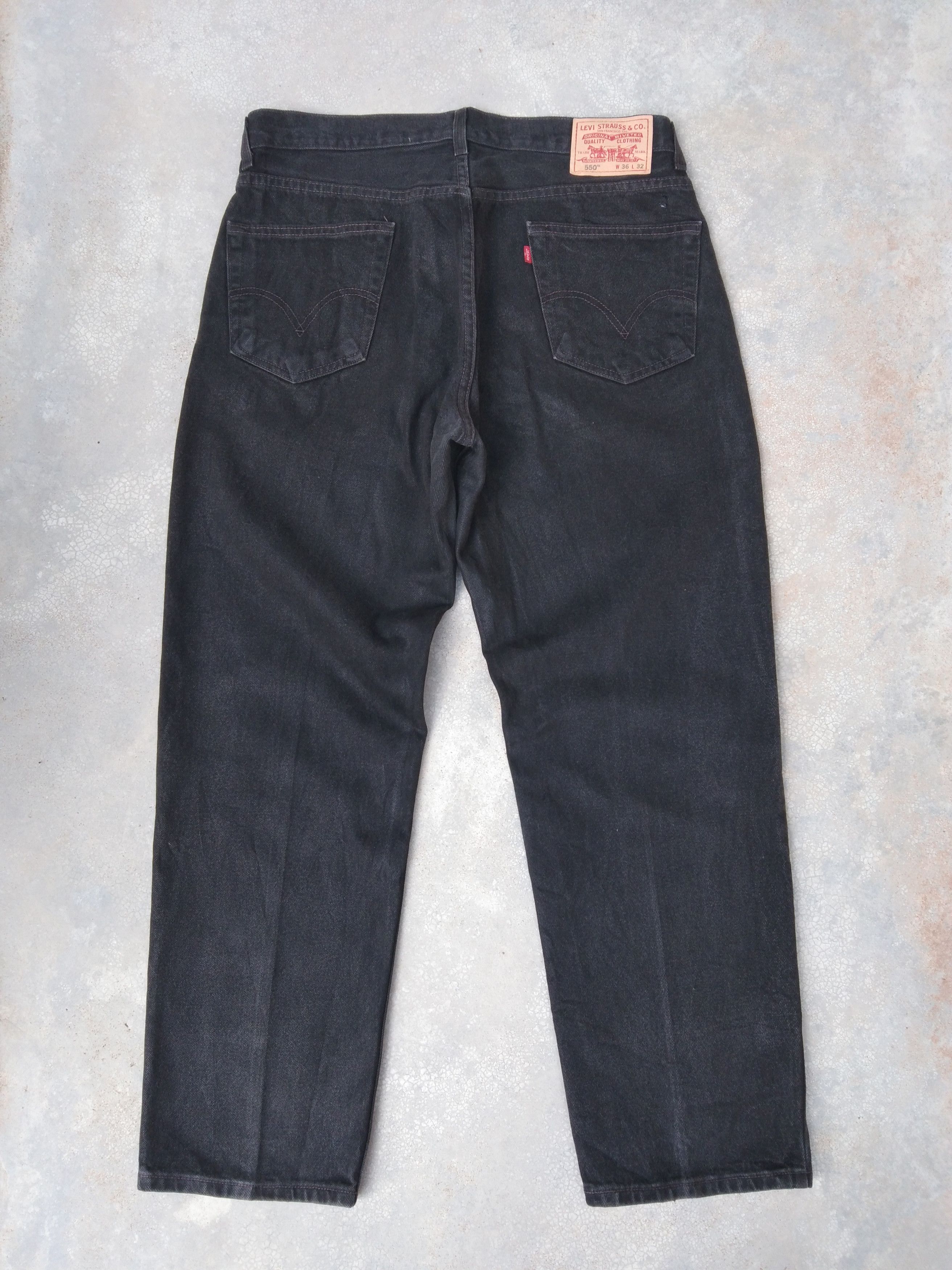 Levi's Vintage Levi's Jeans 550 Relaxed Black Denim 36x31 Size US 36 / EU 52 - 2 Thumbnail