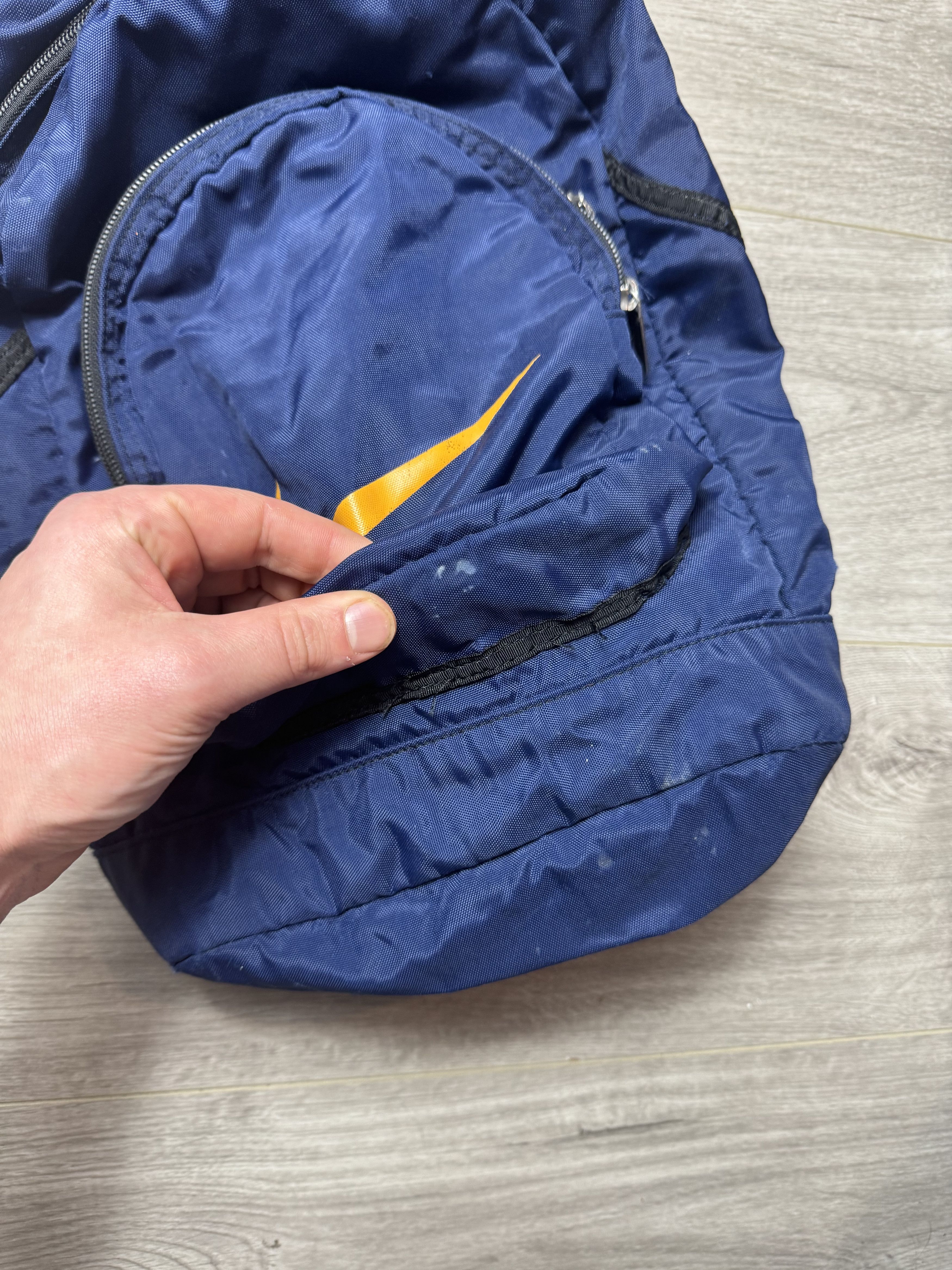 Nike Vintage 90s Nike backpack medium sized big swoosh bag Size ONE SIZE - 8 Thumbnail