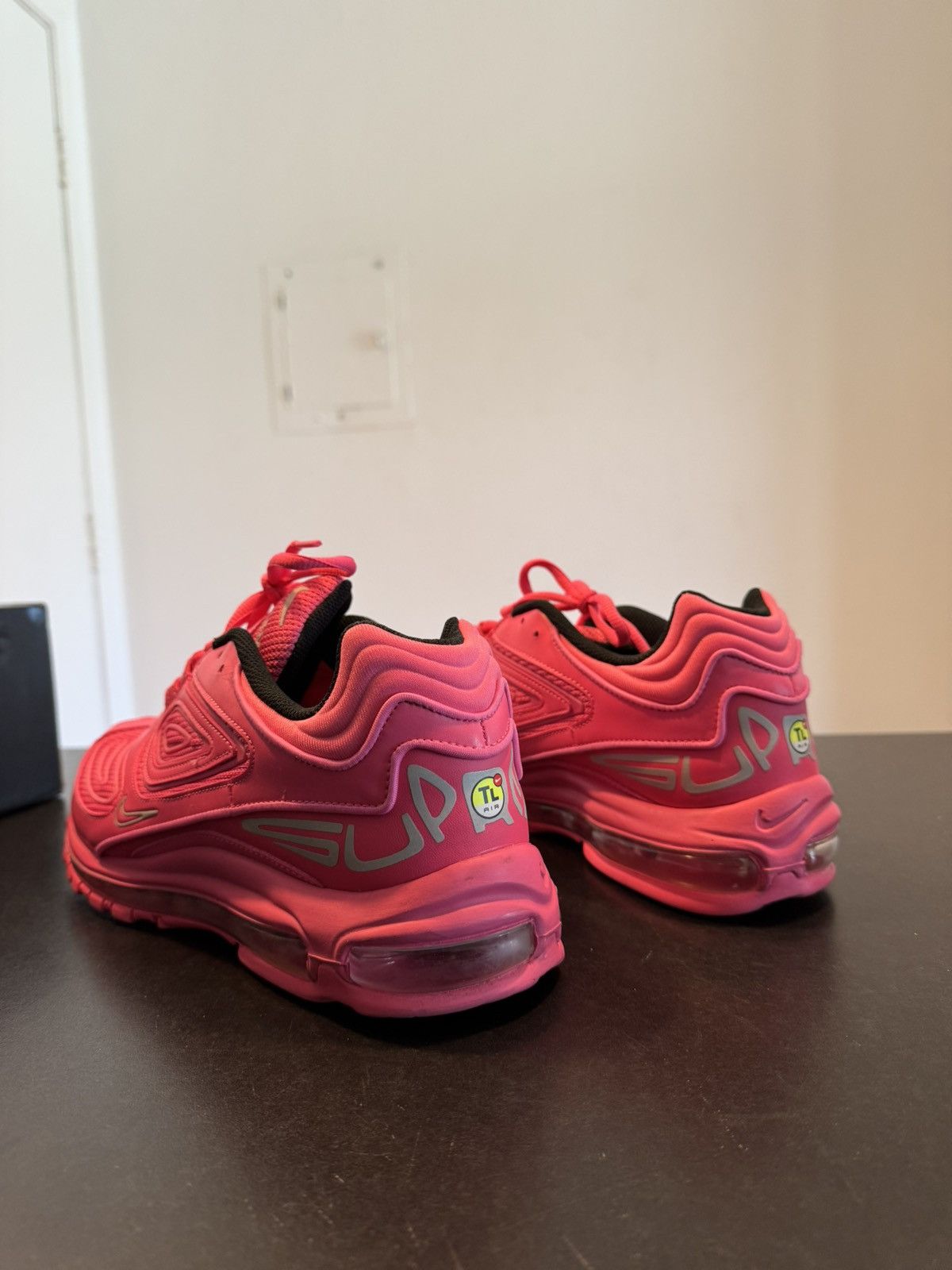 Nike × Supreme Nike x Supreme Airmax 98 Pink Size US 12 / EU 45 - 6 Thumbnail