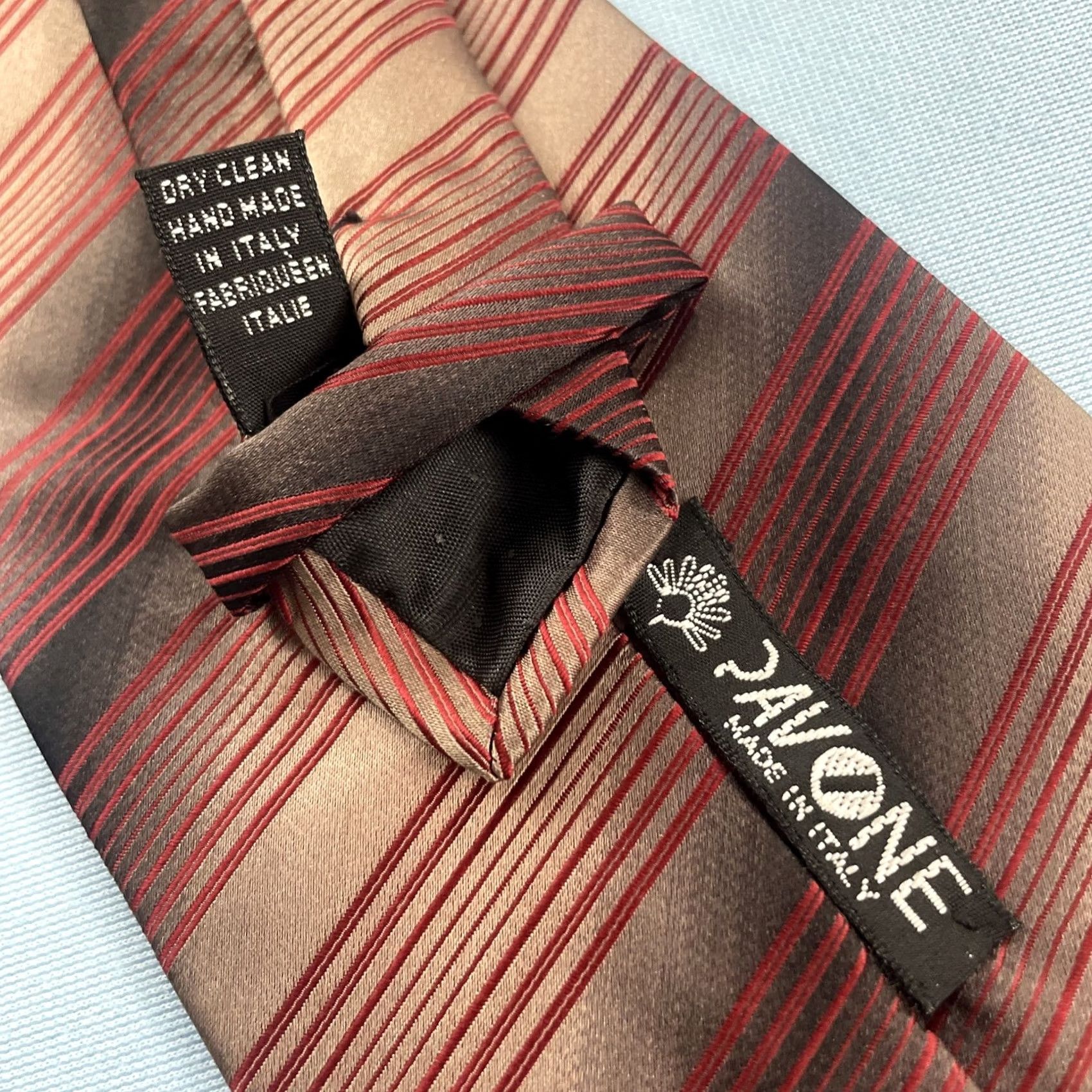 Vintage VINTAGE Repp Geometric Illusion Necktie Silk ITALY 4x57" Silver Red Abstract Pattern Designer Wide Men’s Tie Size ONE SIZE - 7 Thumbnail