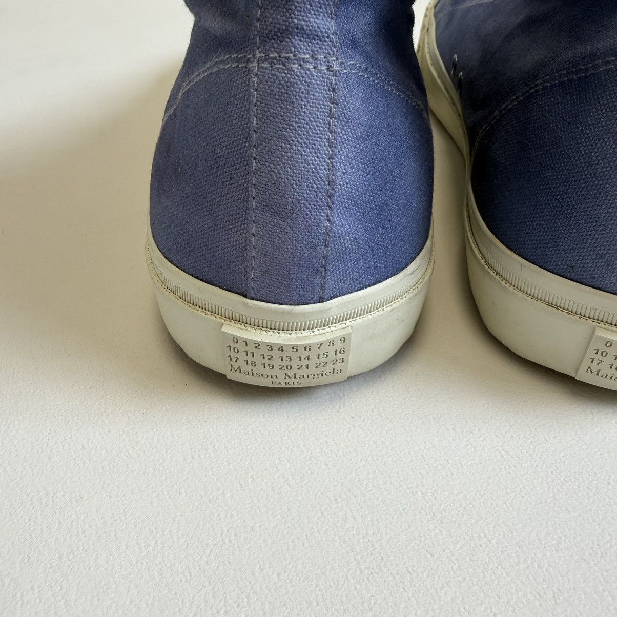 Maison Margiela Sample Blue Tie Dye Canvas Tabi Sneakers Size US 11 / EU 44 - 15 Thumbnail