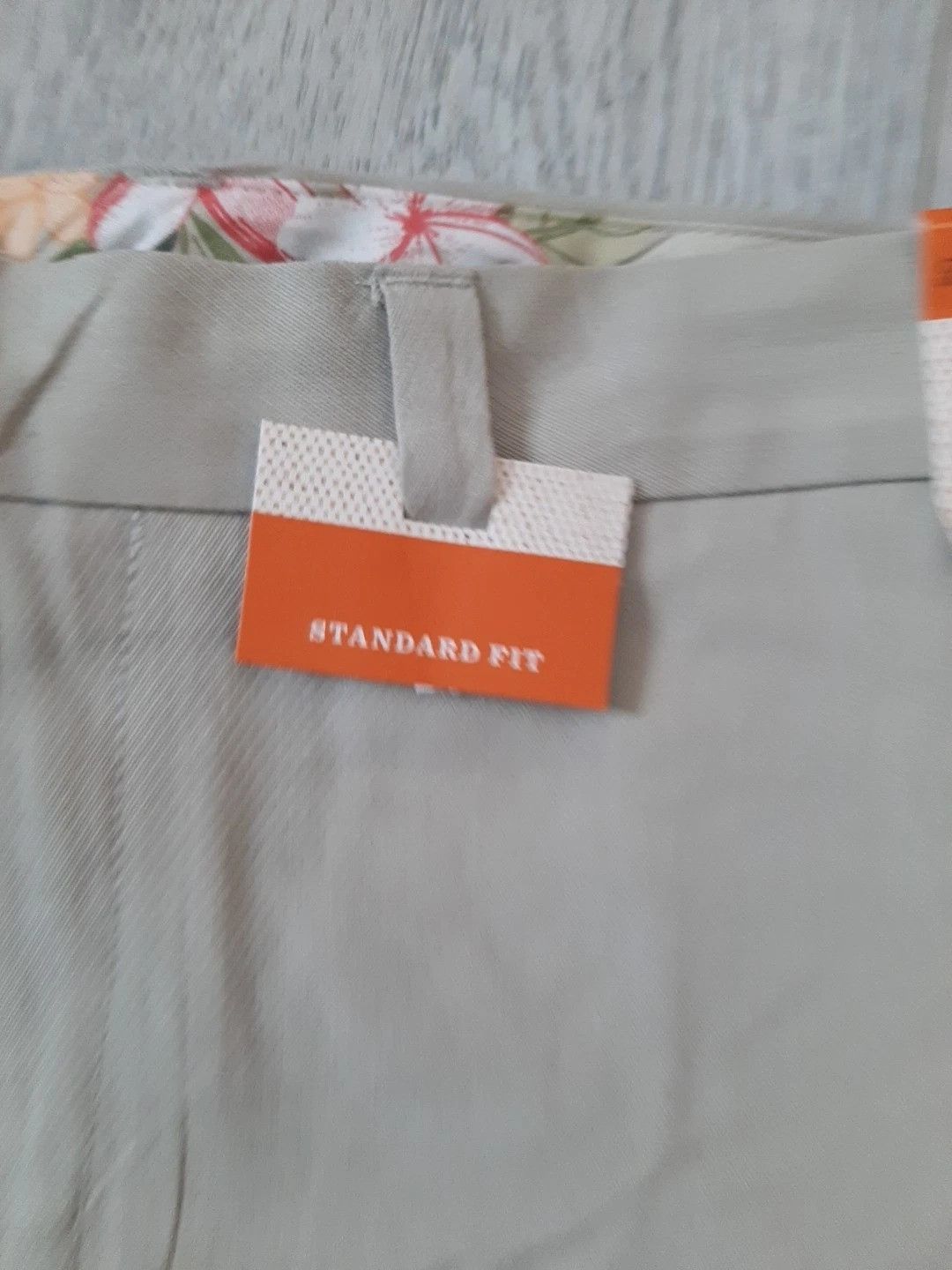 Tommy Bahama Tommy Bahama Pants Silk Blend Trouser Khaki Sands Size US 33 - 5 Thumbnail