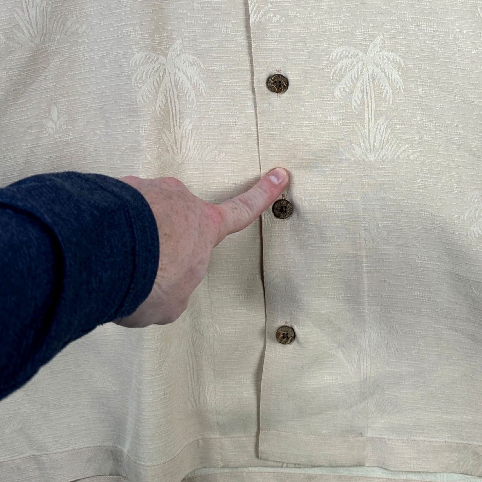 Tommy Bahama VINTAGE Tommy Bahama Silk Shirt Button Up Mens Medium Peach Geometric Pocket Outdoor Size US M / EU 48-50 / 2 - 5 Thumbnail