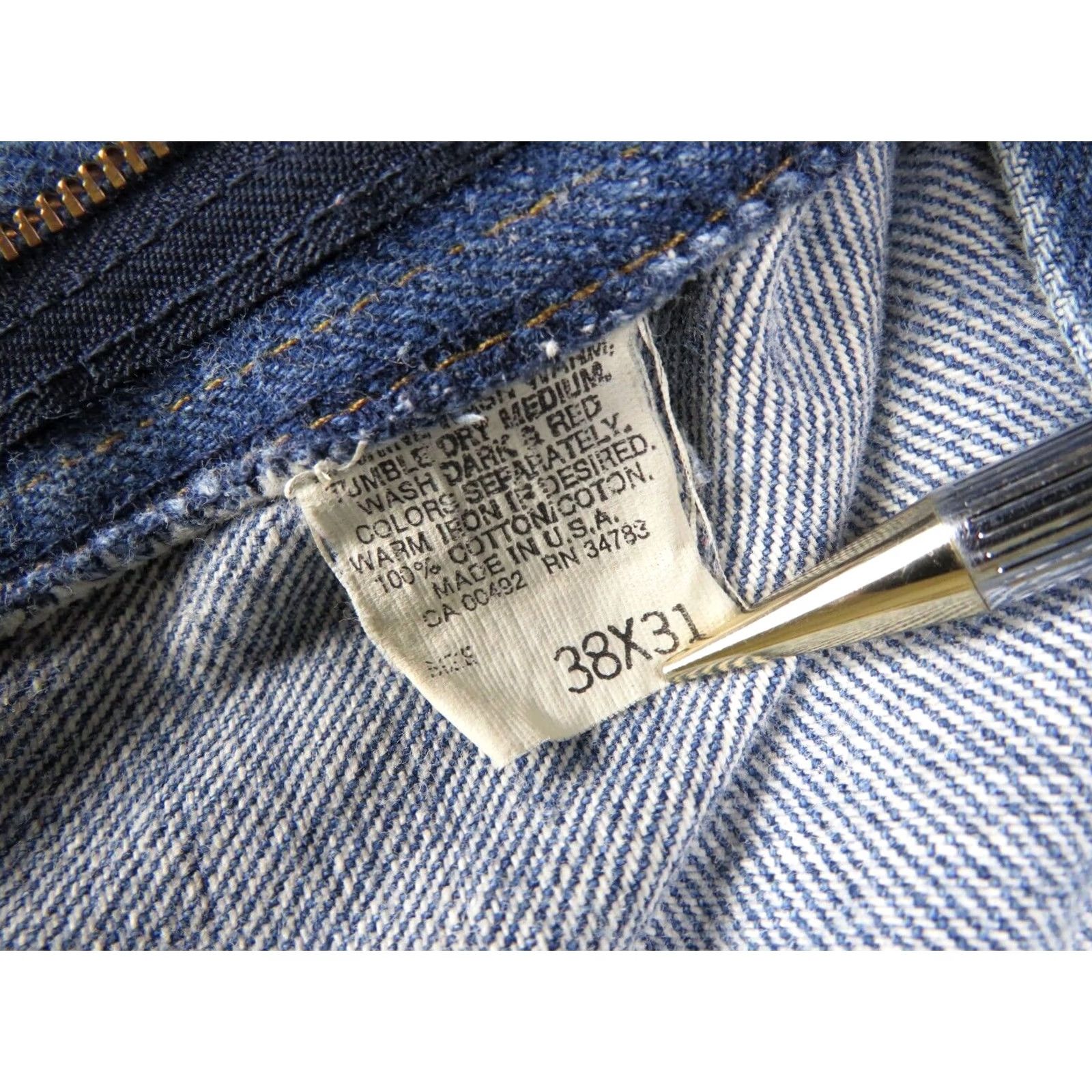 Lee VINTAGE LEE Jeans 1990's Size 38X31 Med Blue Stone washed Made in USA Mens Size US 38 / EU 54 - 5 Thumbnail
