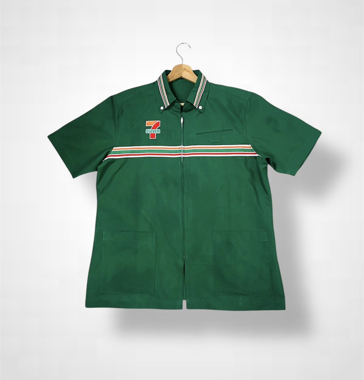 Japanese Brand Vintage 7 Eleven Uniform Staff Short Sleeve Size US M / EU 48-50 / 2 - 3 Thumbnail