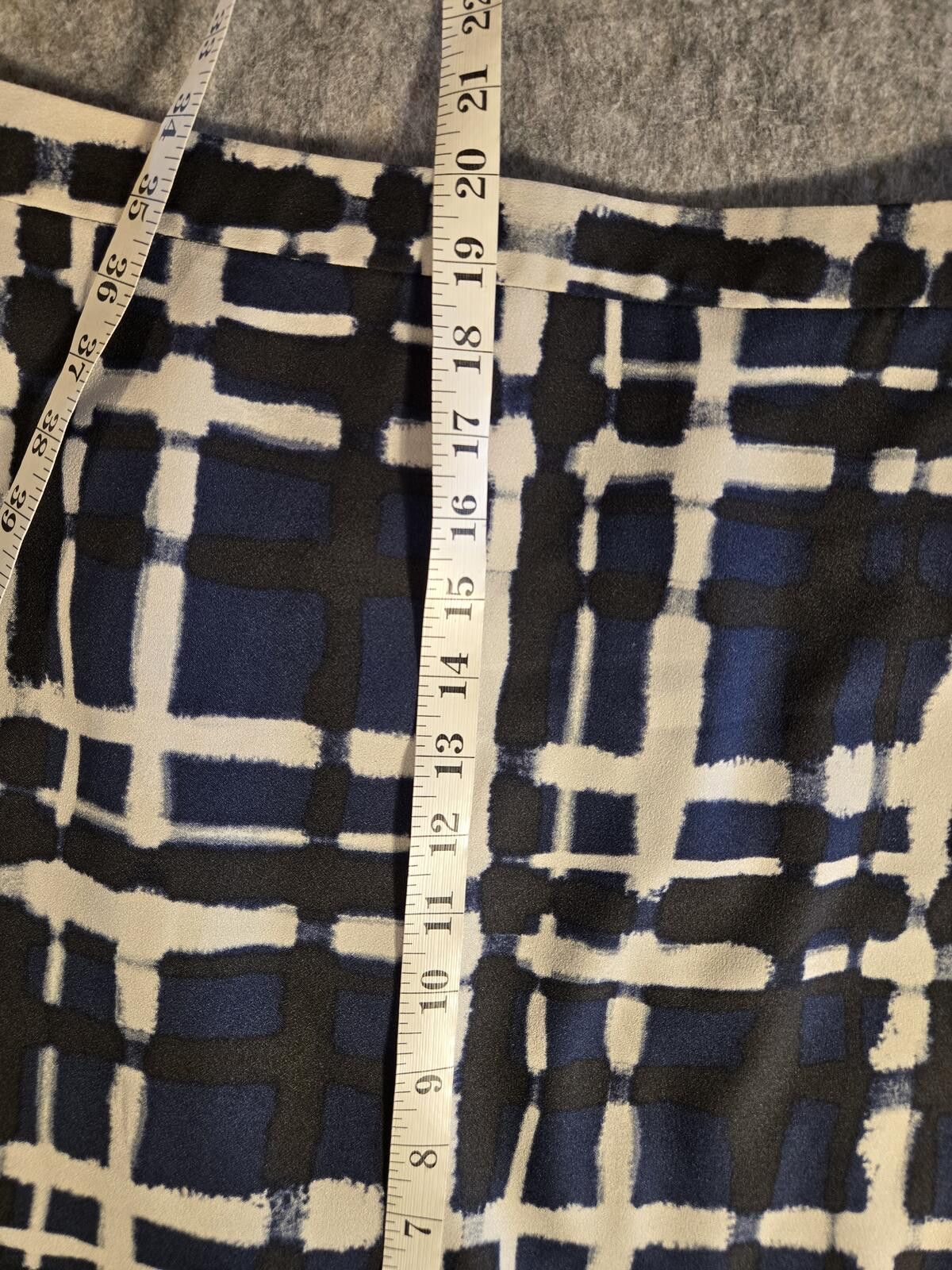 Banana Republic Banana Republic Plaid Pencil Skirt Sz 4 Preppy Professional Size 27" / US 4 / IT 40 - 2 Thumbnail