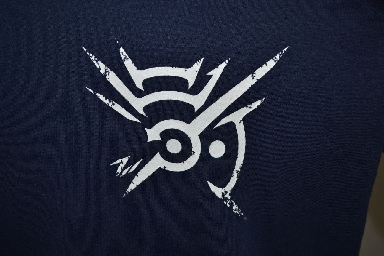 Playstation 2016 Dishonored 2 Bethesda Video Game Promo NEW Tee y2k L Size US L / EU 52-54 / 3 - 6 Thumbnail