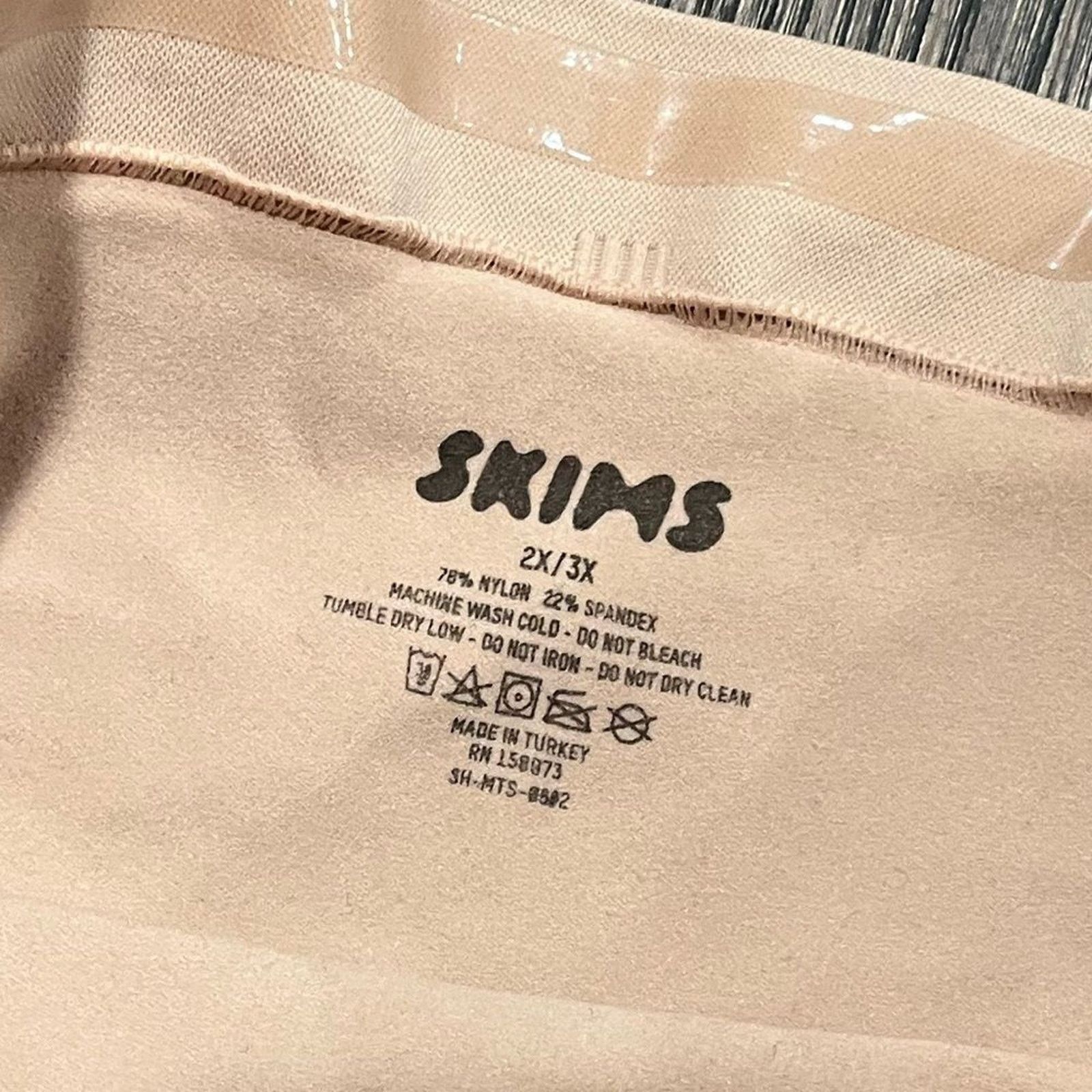 SKIMS NWOT Skims Seamless Sculpt Mid Thigh Short Nude 2X/3X Size ONE SIZE - 2 Thumbnail