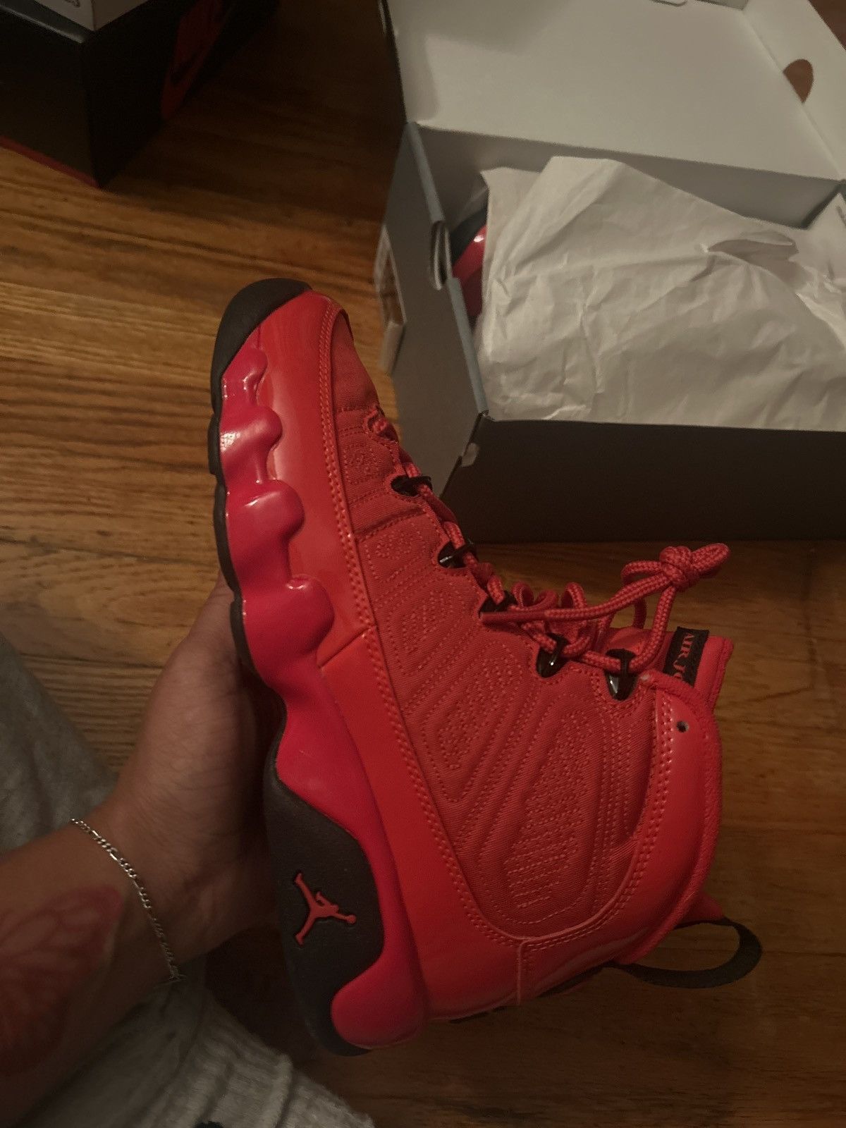 Jordan Brand Chile Red 9 Retro (GS) Size US 5 / EU 37 - 6 Thumbnail