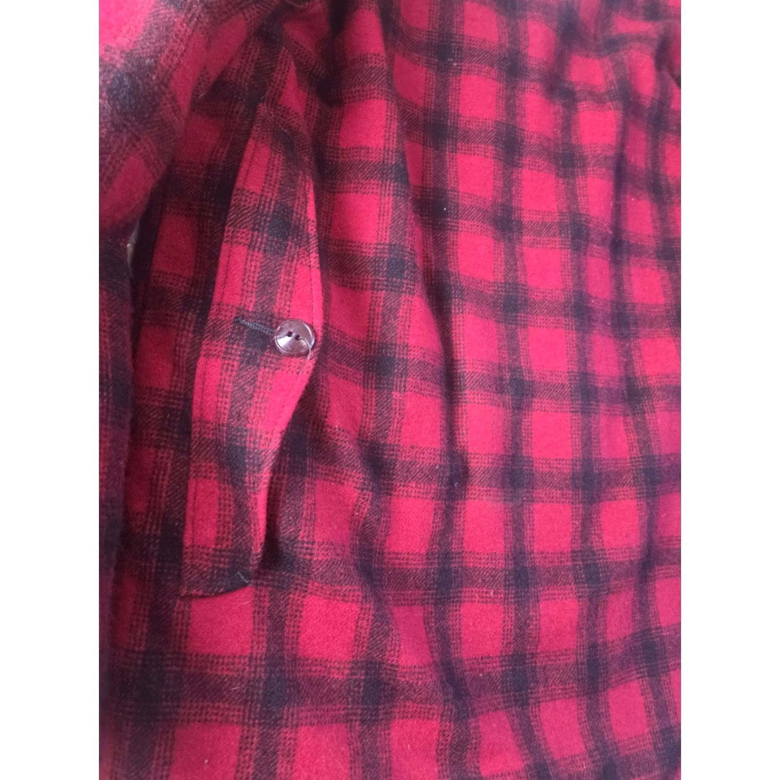Vintage VINTAGE Woolrich Wool Mackinaw Buffalo Plaid Jacket Men 40 Red Black Lined USA 523 Size US XXS / EU 40 - 7 Thumbnail