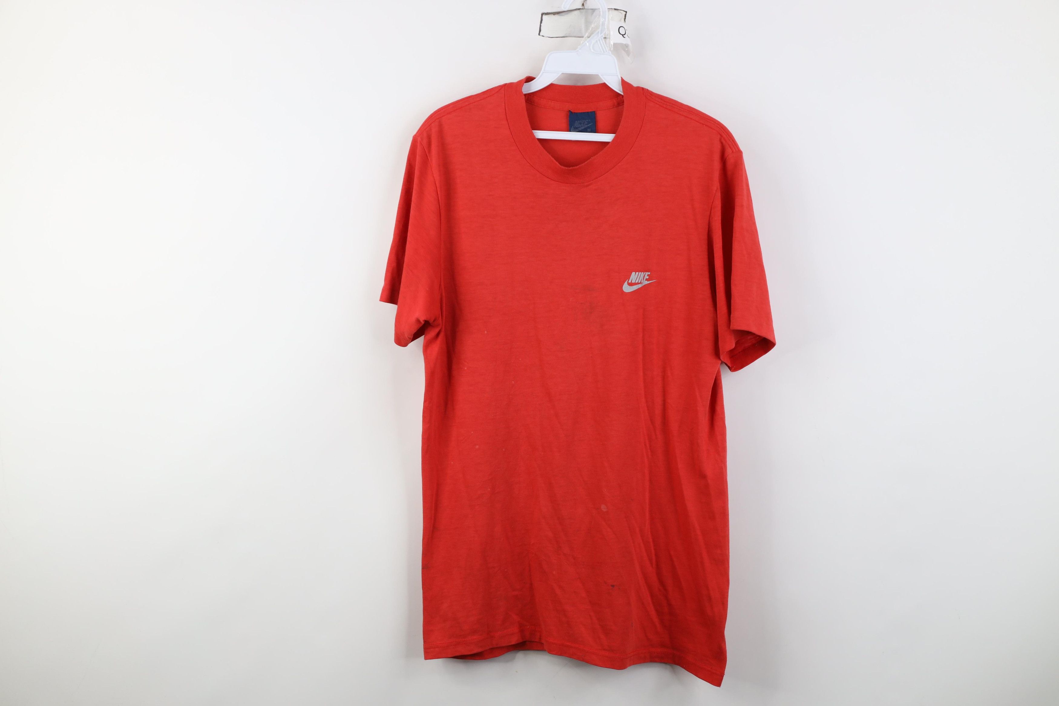 Nike Vintage 70s 80s Nike Thin Spell Out Swoosh T-Shirt Red USA Size US M / EU 48-50 / 2 - 1 Thumbnail