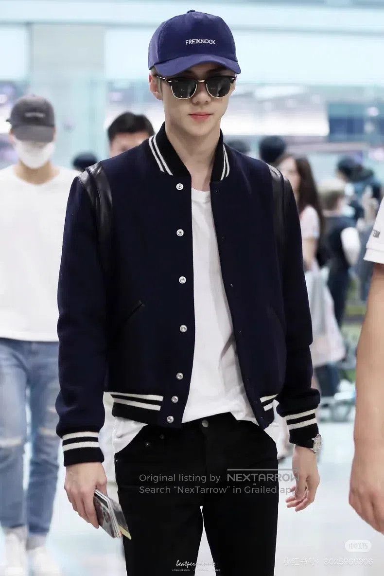 Saint Laurent Paris Saint Laurent Paris Navy Wool and Leather Baseball Jacket Size US M / EU 48-50 / 2 - 9 Thumbnail