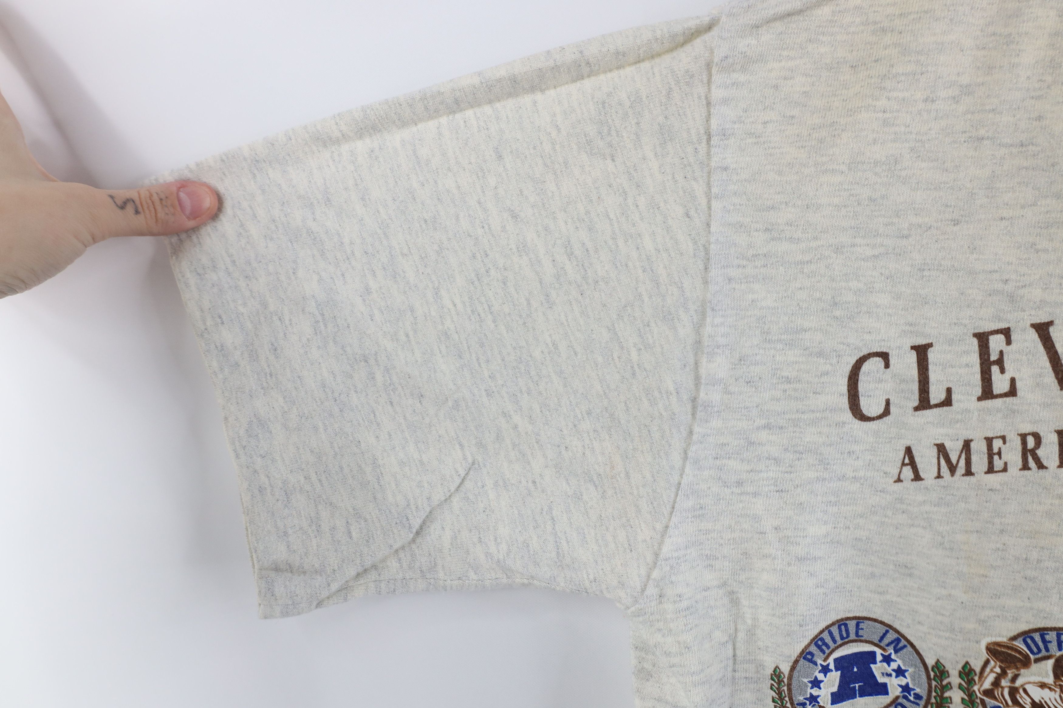 Vintage Vintage 90s Cleveland Football Short Sleeve T-Shirt USA Size US L / EU 52-54 / 3 - 10 Thumbnail