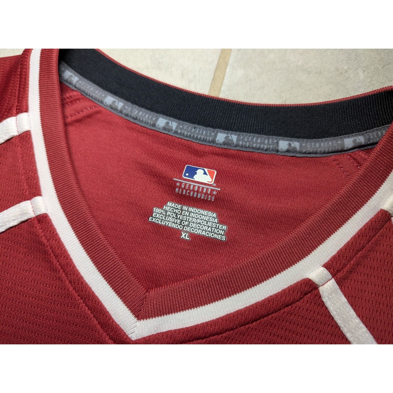 Majestic Arizona Diamondbacks Men's XL Embroidered Short Sleeve Size US XL / EU 56 / 4 - 6 Thumbnail
