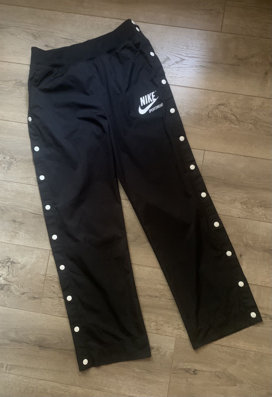 Nike Nike NSW Snap Archive Vintage Women Pants. S Size 30" / US 8 / IT 44 - 1 Thumbnail