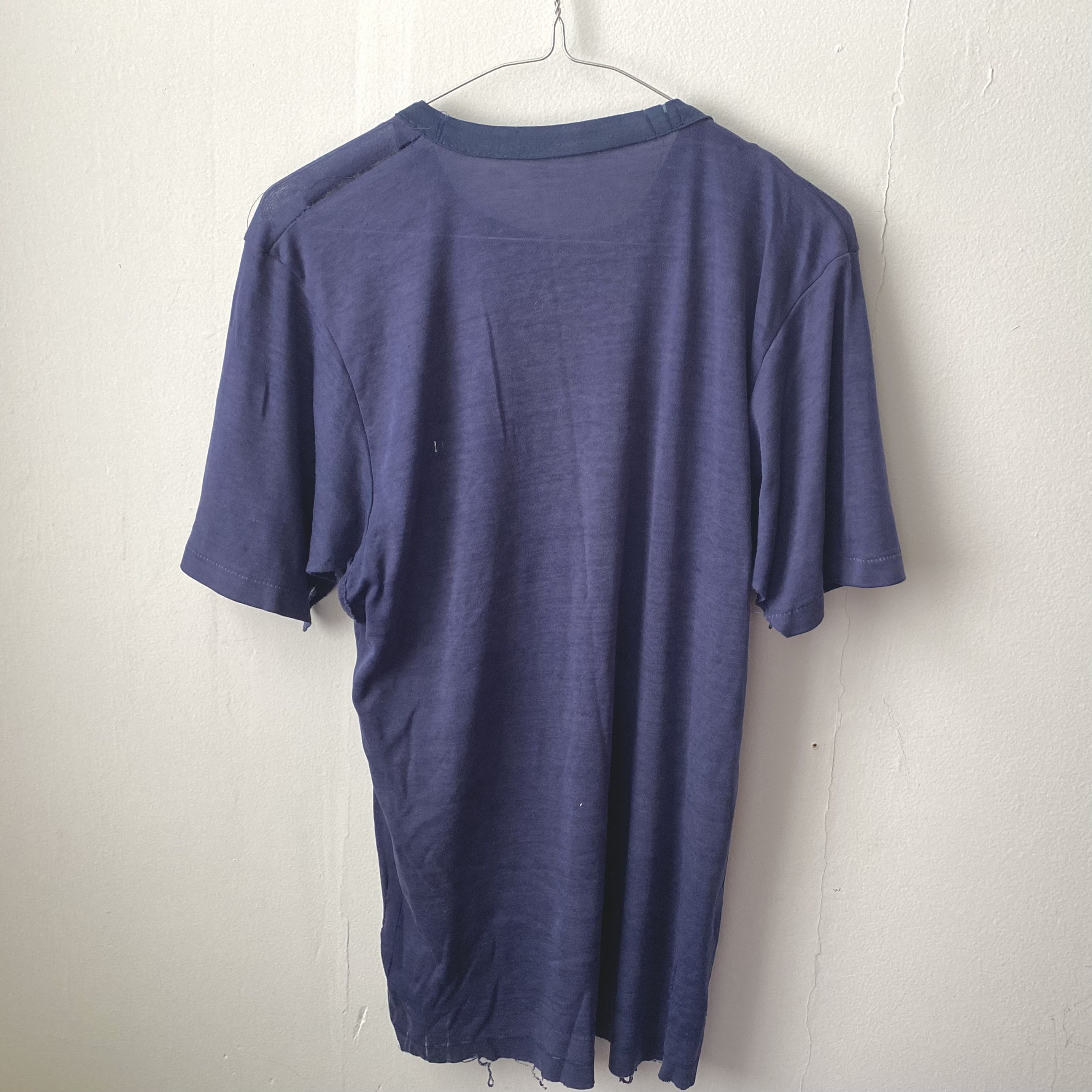 Other threadbare, thrashed vintage 70s t-shirt Size US M / EU 48-50 / 2 - 9 Thumbnail