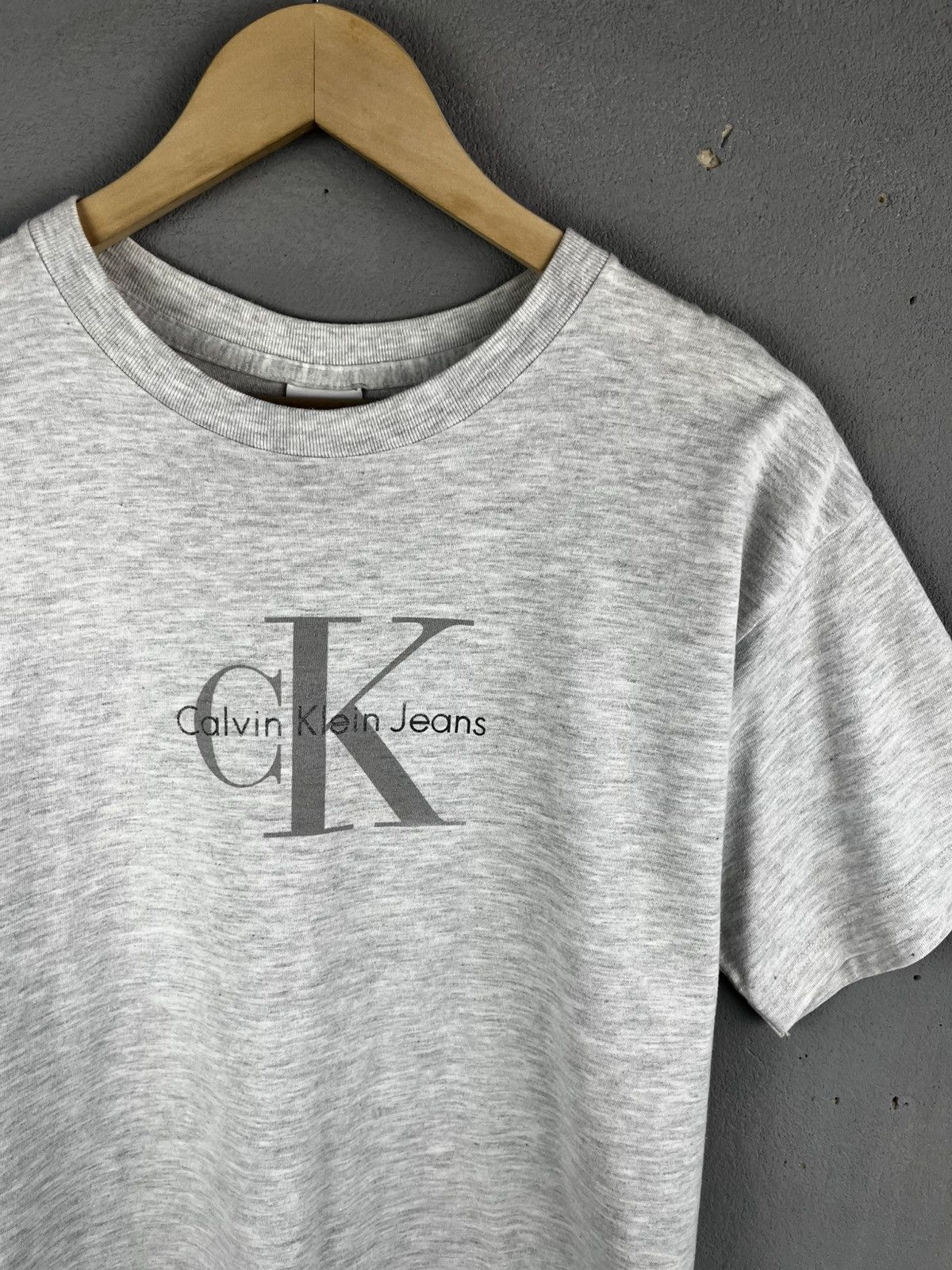 Calvin Klein Calvin Klein Jeans center logo t shirt vintage 90s Size US M / EU 48-50 / 2 - 4 Thumbnail