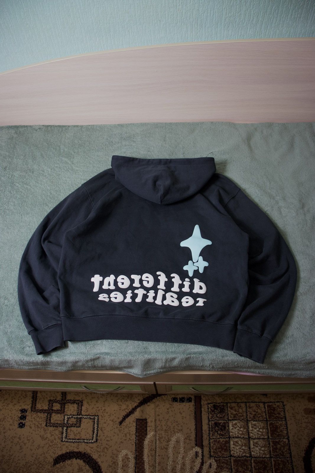 Broken Planet Broken Planet Different Worlds Hoodie Dark Blue Boxy Fit y2k Size US M / EU 48-50 / 2 - 10 Thumbnail