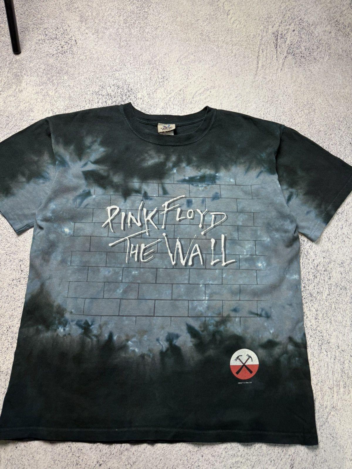Pink Floyd Vintage 2007 Pink floyd The Wall Liquid Blue T-shirt Size US M / EU 48-50 / 2 - 2 Thumbnail