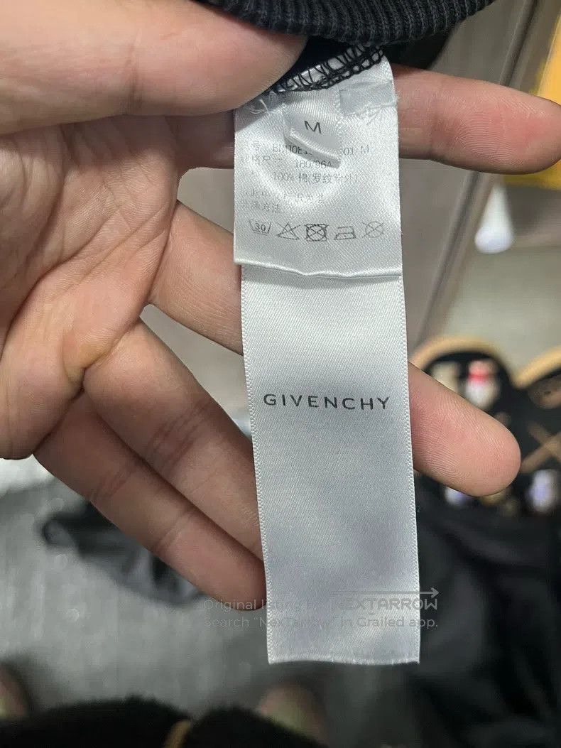 Givenchy Givenchy Embossed chain collar round neck sweatshirt Size US M / EU 48-50 / 2 - 9 Thumbnail