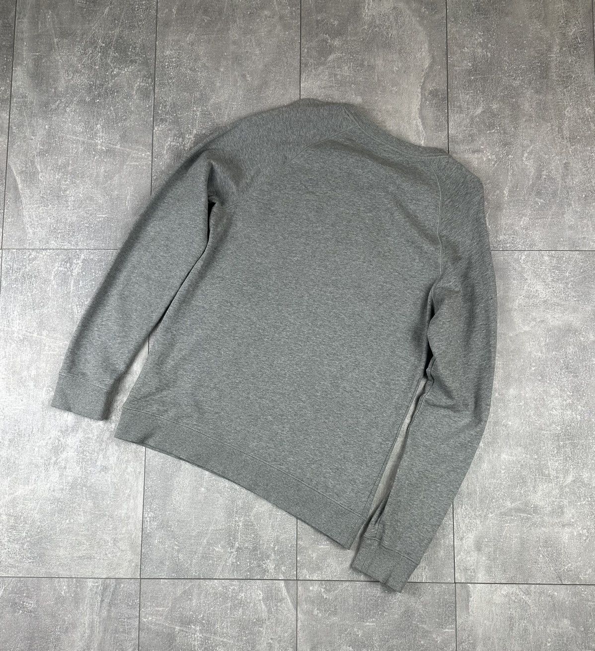 Hugo Boss Hugo Boss Mens Luxury Cenrt Logo Sweatshirt Size US L / EU 52-54 / 3 - 9 Thumbnail