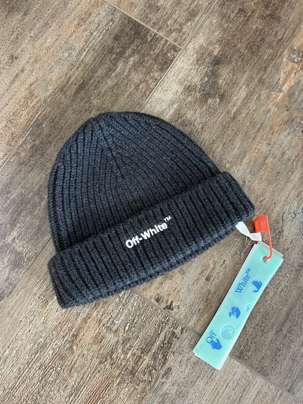 image of Off White Beanie Virgil Wool Knit Embroidered in Grey, Men's