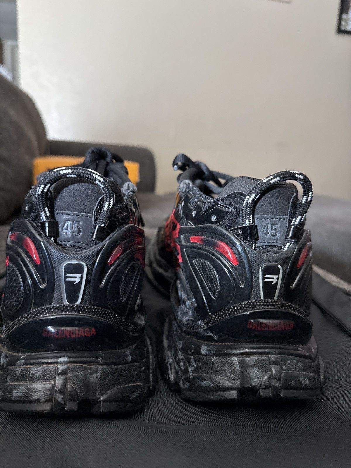 Balenciaga BALENCIAGA GRAFFITI RUNNERS Size US 12 / EU 45 - 4 Thumbnail