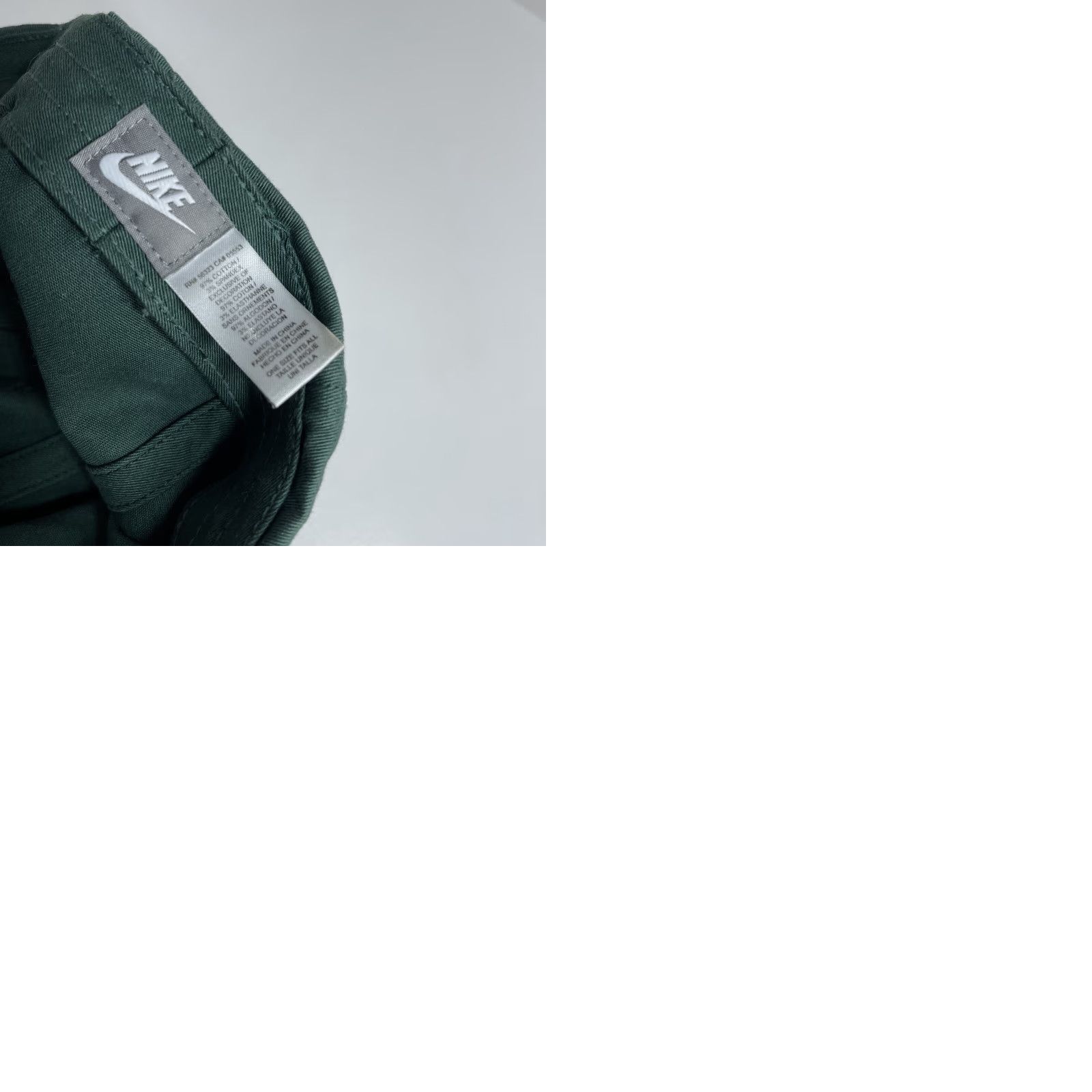 Nike VINTAGE Nike Hat 90s Center Swoosh Green Silver Flexi Fit Cap Running Unisex Adults One Size Green 90s Nike Center Swoosh Hat Size ONE SIZE - 9 Thumbnail