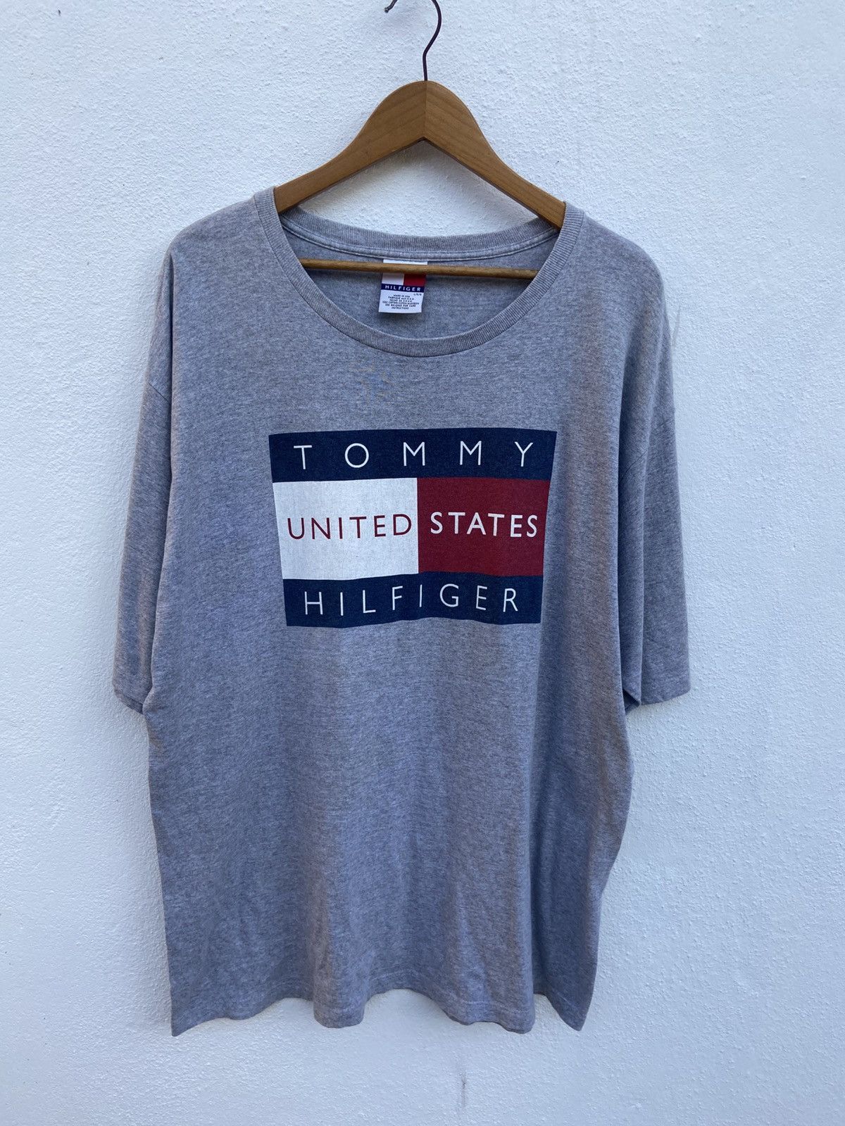 Tommy Hilfiger 🔥 Vtg 90s Vintage Tommy Hilfiger t shirt big flag logo USA Size US L / EU 52-54 / 3 - 1 Thumbnail