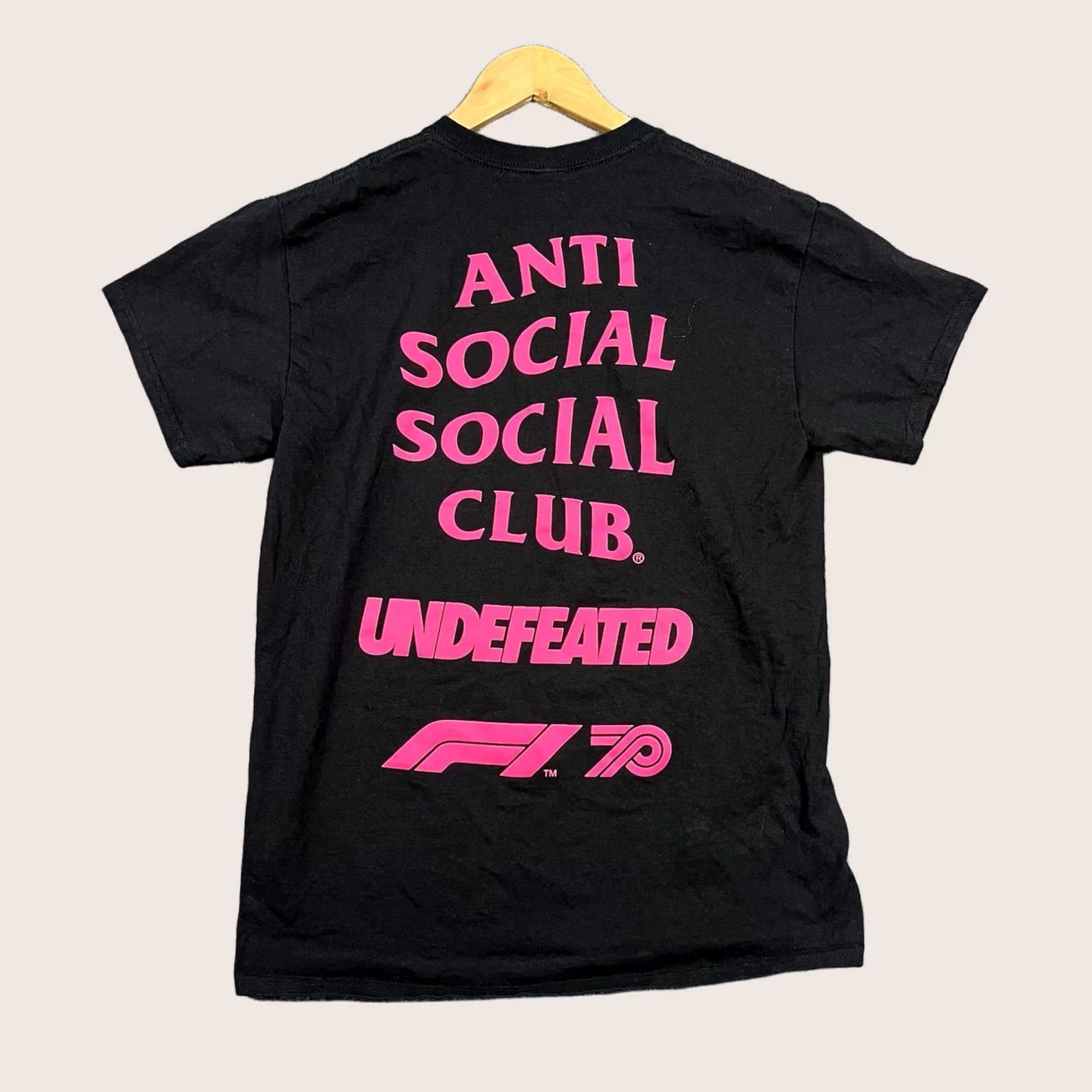 Anti Social Social Club Anti Social Social Club x Undefeated Formula 1 F1 Black Mens Medium ASSC T-Shirt Size US M / EU 48-50 / 2 - 1 Thumbnail
