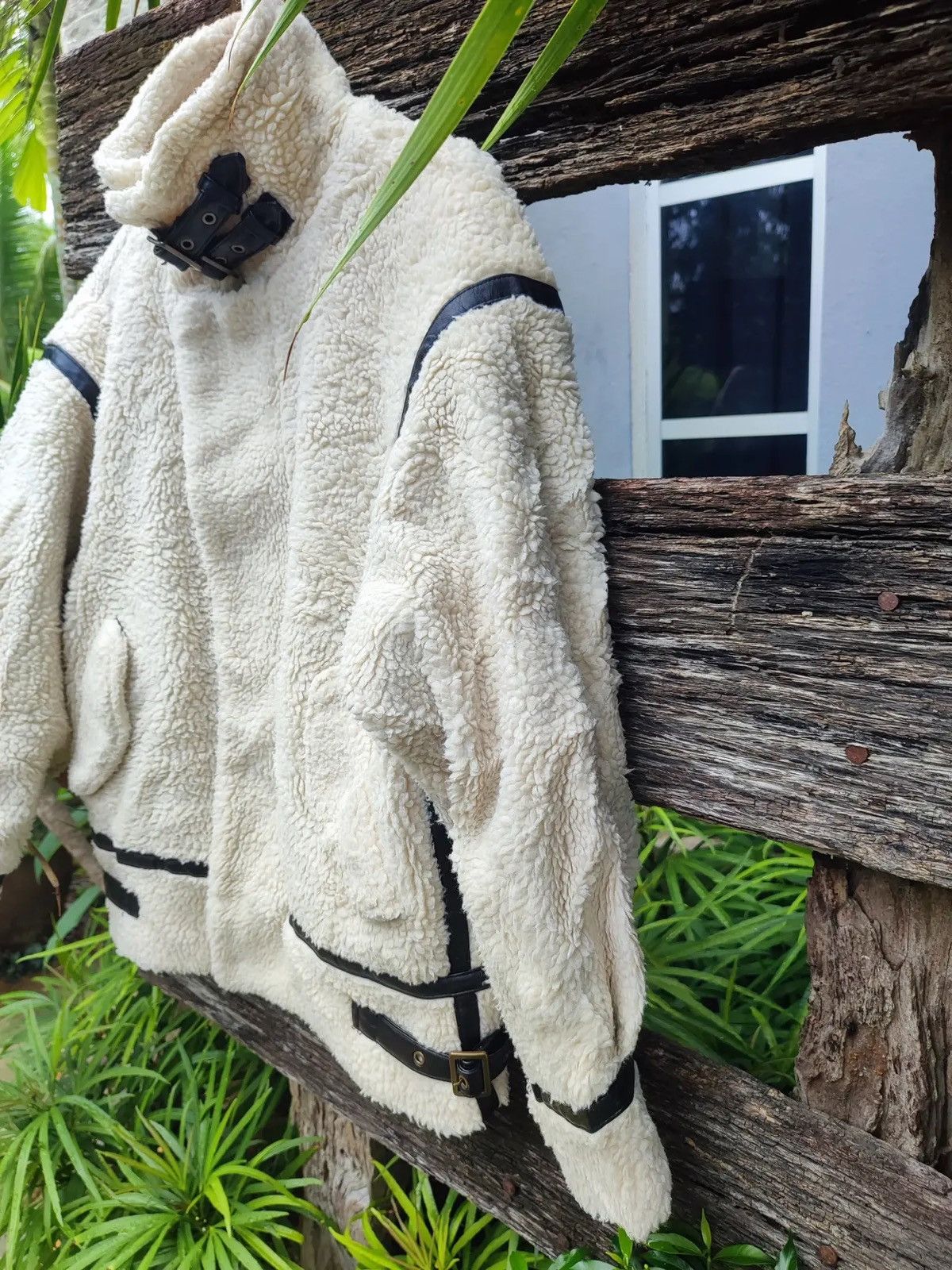 Japanese Brand GRL Faux Shearling Bondage-Style Jacket Size US M / EU 48-50 / 2 - 5 Thumbnail
