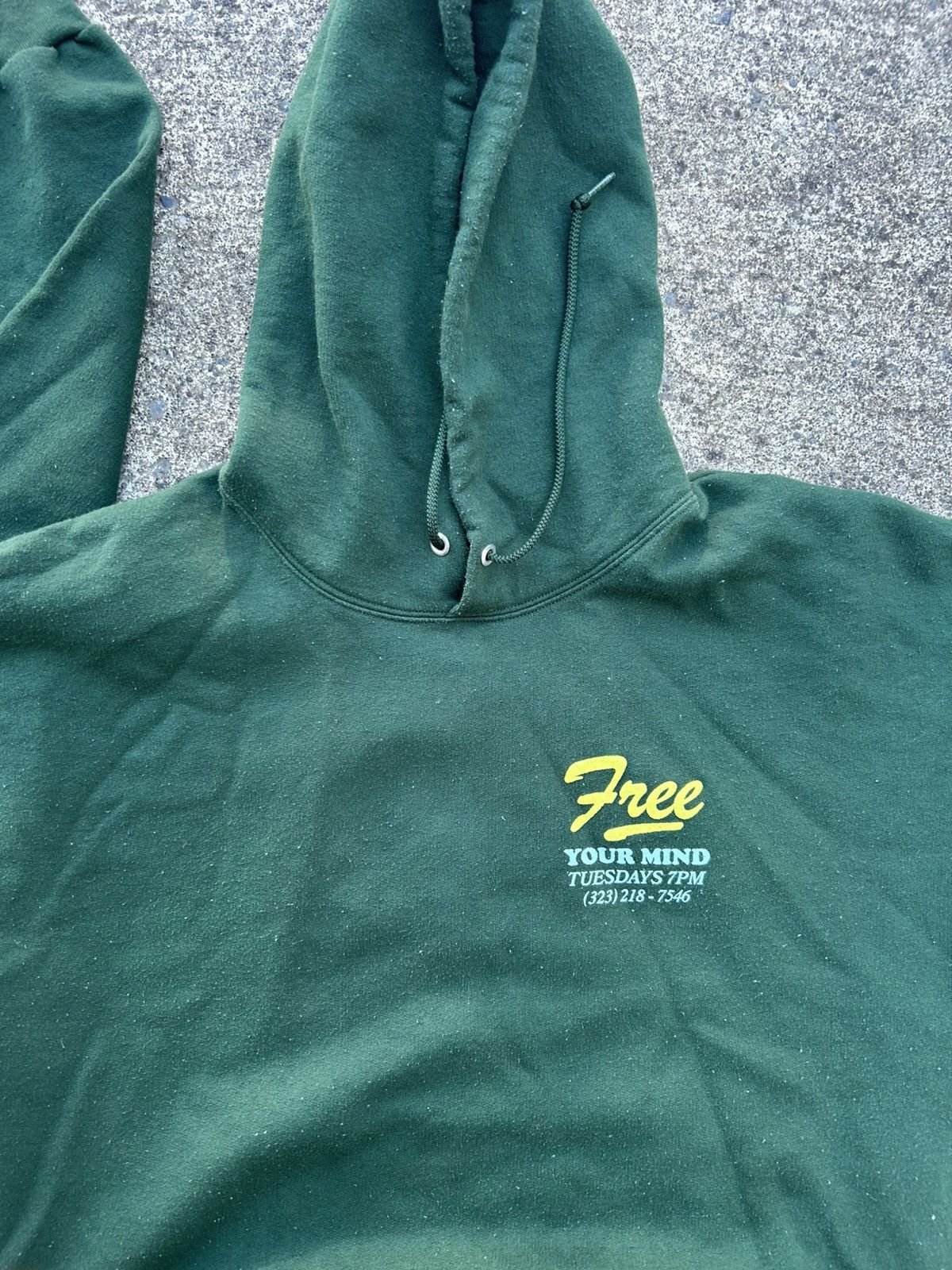 Young And Reckless Young And Reckless "Free Your Mind" hoodie Size US XL / EU 56 / 4 - 2 Thumbnail