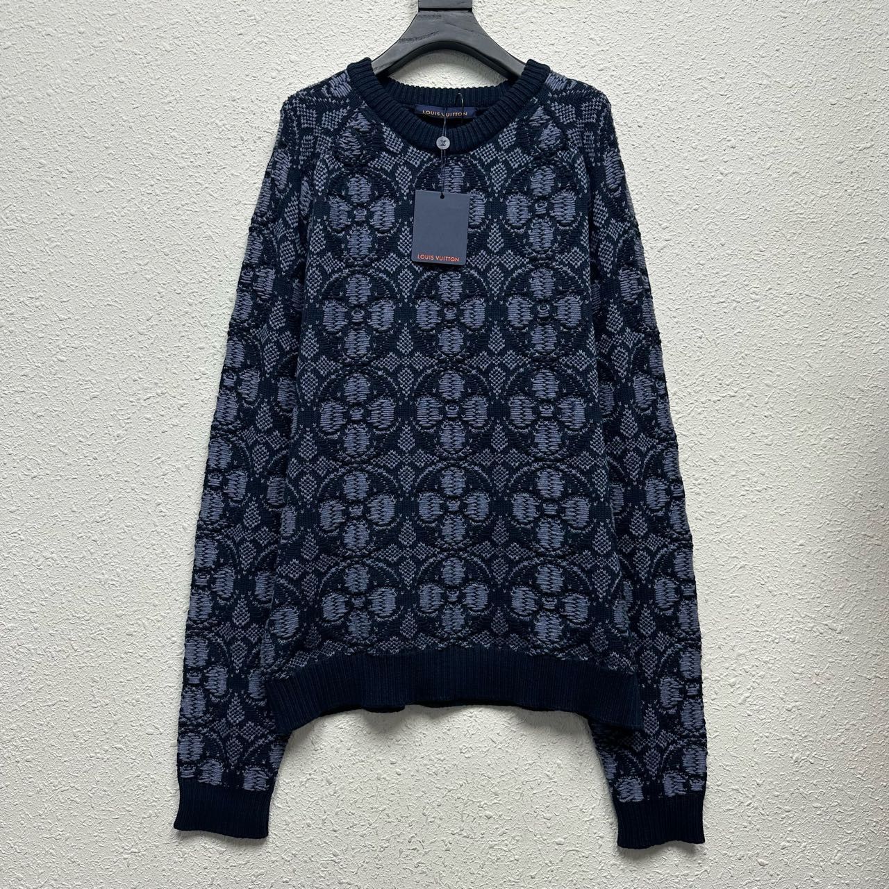 Louis Vuitton LOUIS VUITTON LV THREE-FLOM KNITTED MULTI-INDICATED SWEATER Size US XXL / EU 58 / 5 - 1 Thumbnail